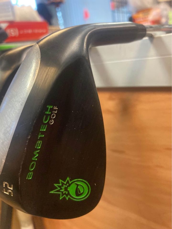 Used Men's BombTech Right Handed Bombtech Golf 3.0 Iron Set Regular