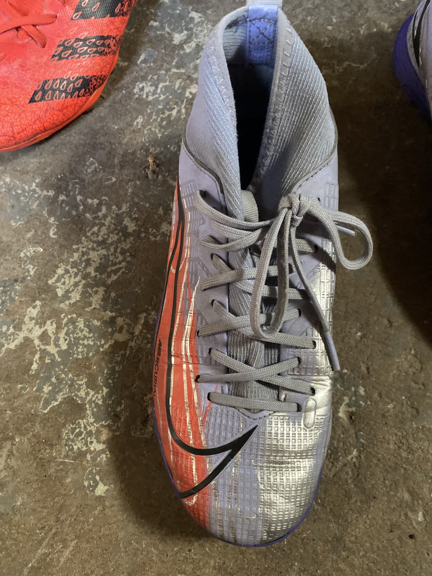 mens indoor cleats