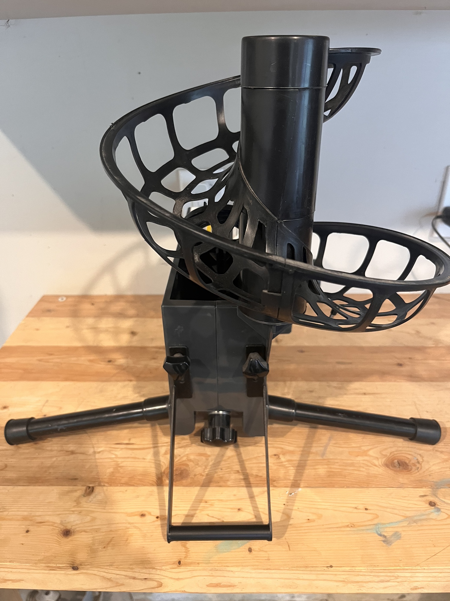 SKLZ Catapult soft toss pitching and fielding machine SidelineSwap