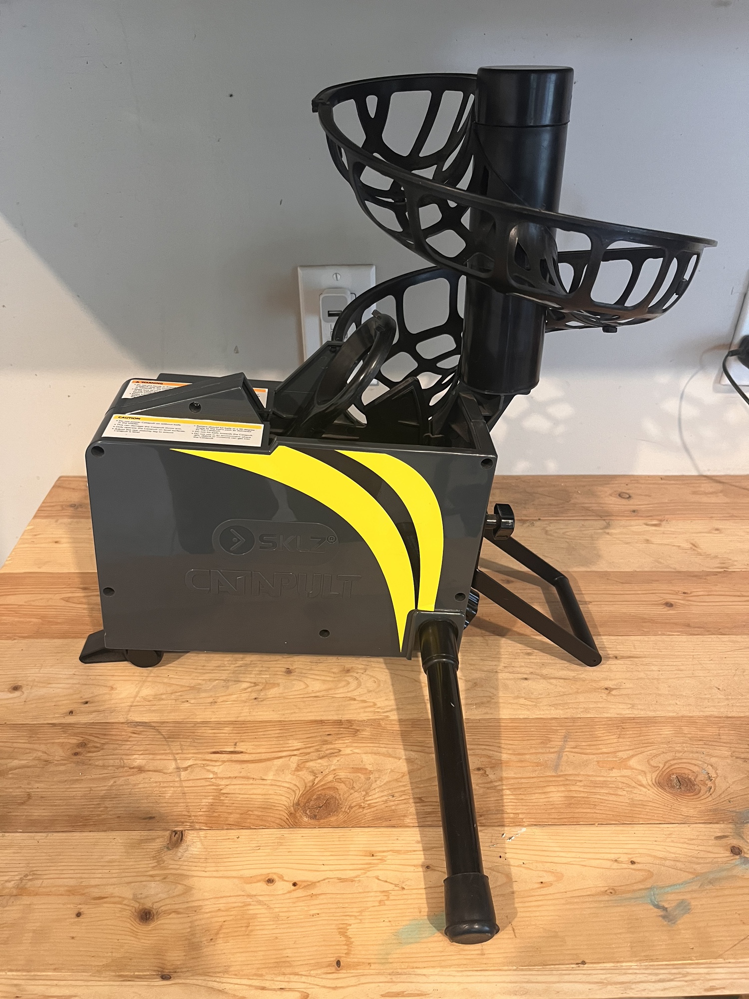 SKLZ Catapult soft toss pitching and fielding machine SidelineSwap