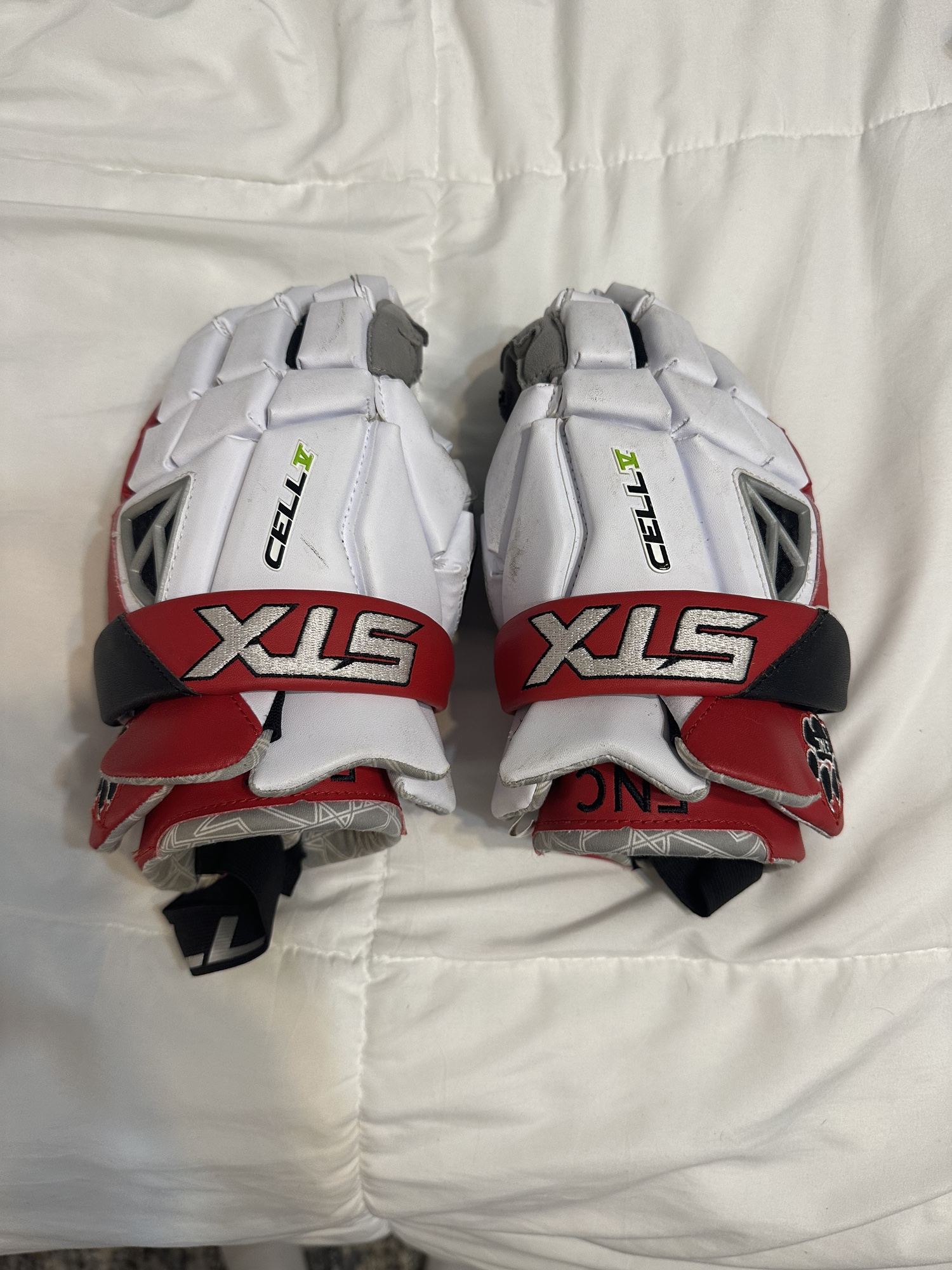 Used STX Large Cell V Lacrosse Gloves SidelineSwap