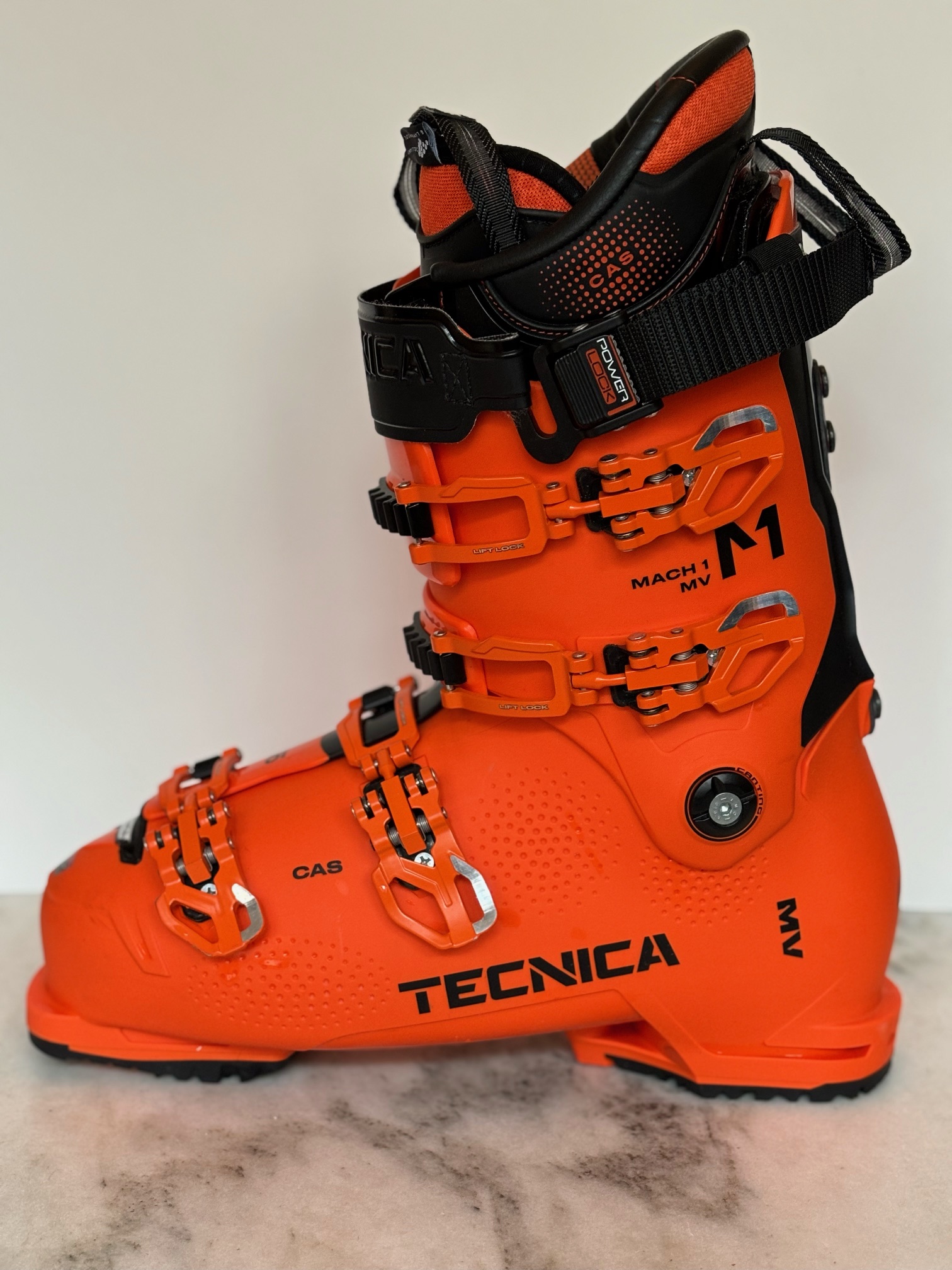 2024 Tecnica Mach 1 MV 130 Ski boots. Like new! SidelineSwap