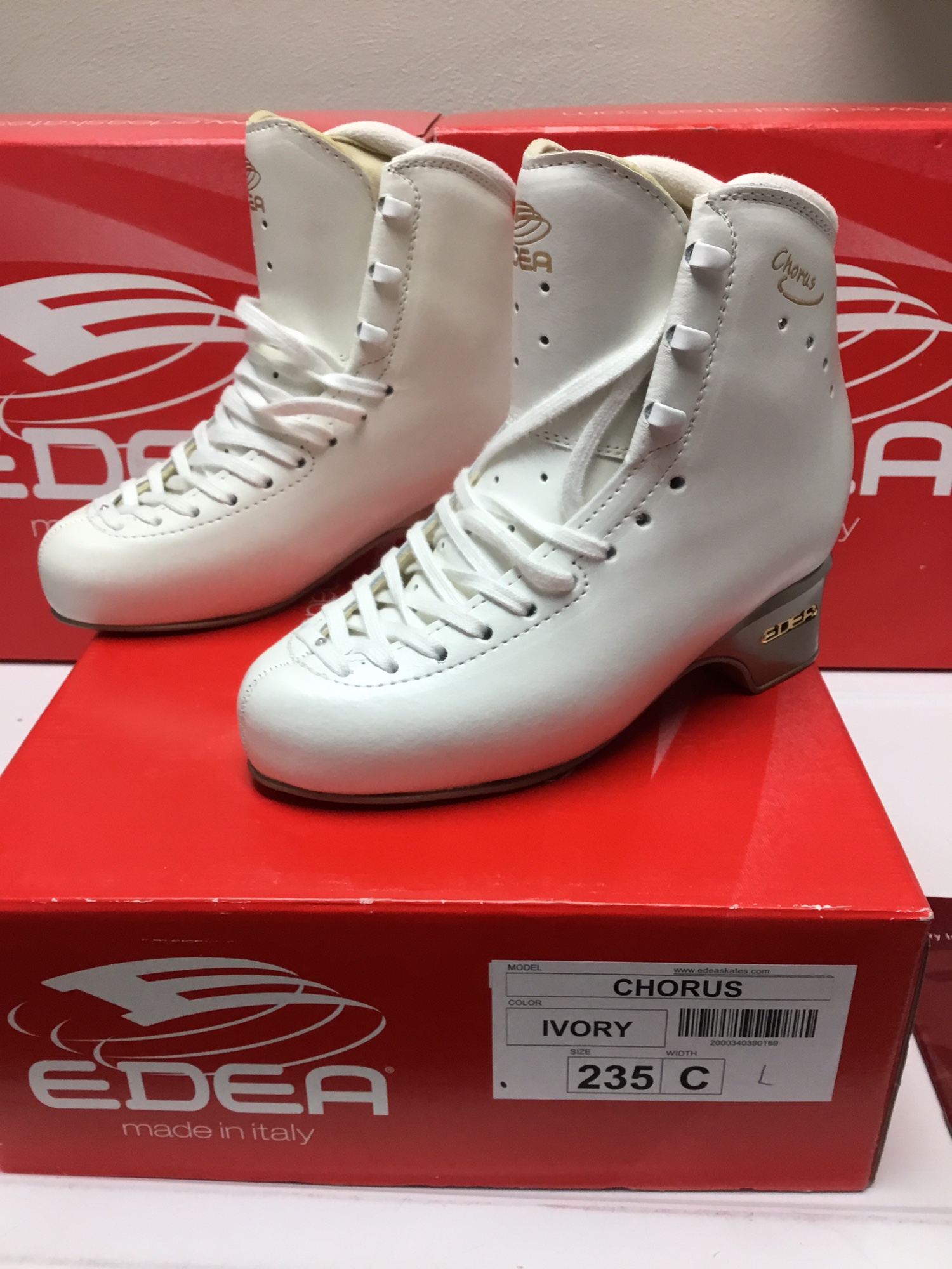 Edea Chorus 235 C Ivory Figure Boot SidelineSwap