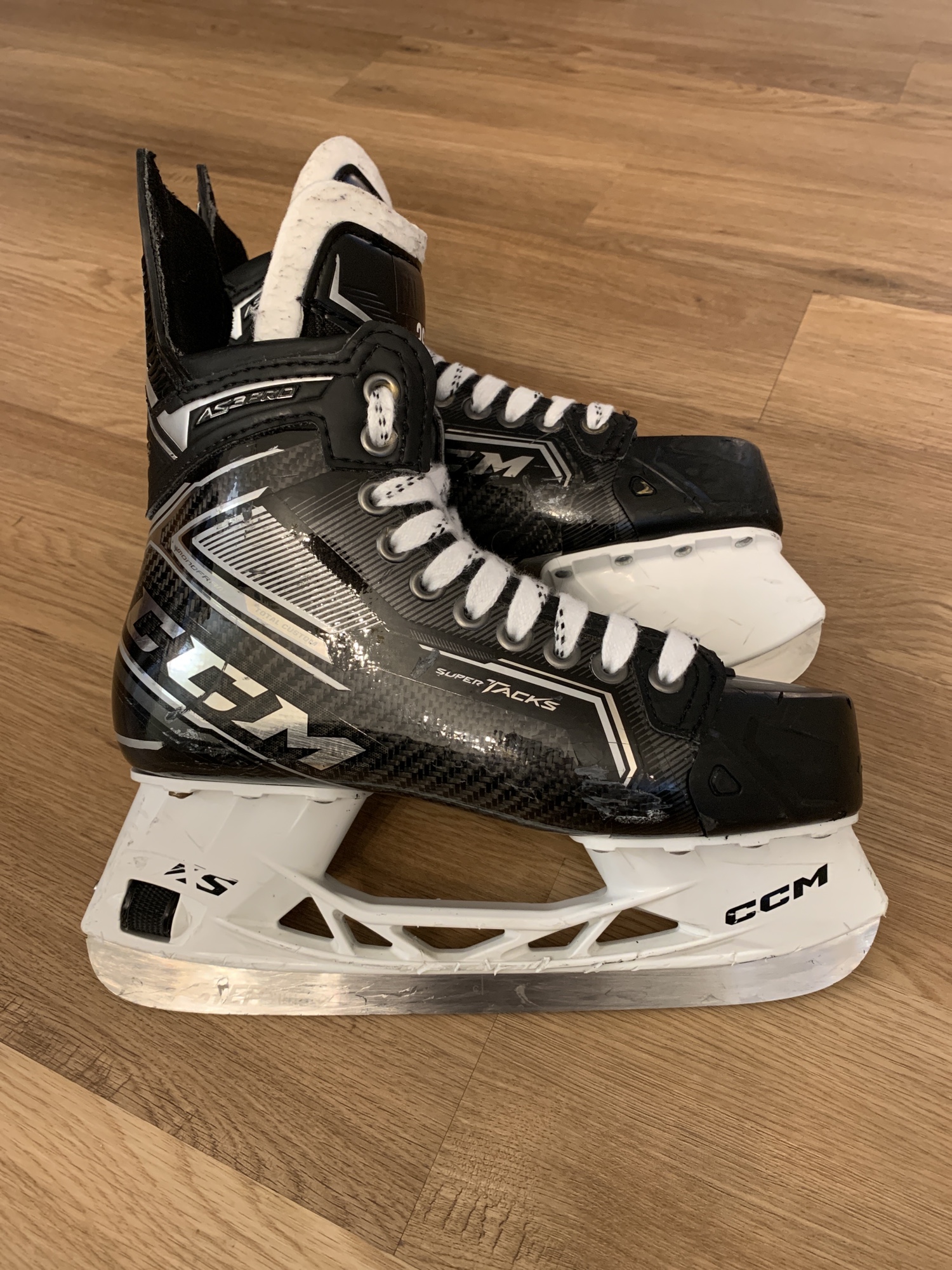 Pro Stock Custom CCM Super Tacks AS3 Pro Skates 6 Regular SidelineSwap