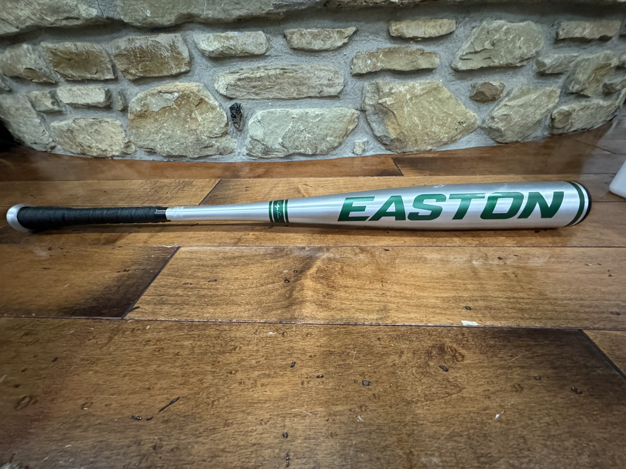 Easton B5 Pro Big Barrel) (3) 30 oz 33" B5 Pro Big Barrel Bat