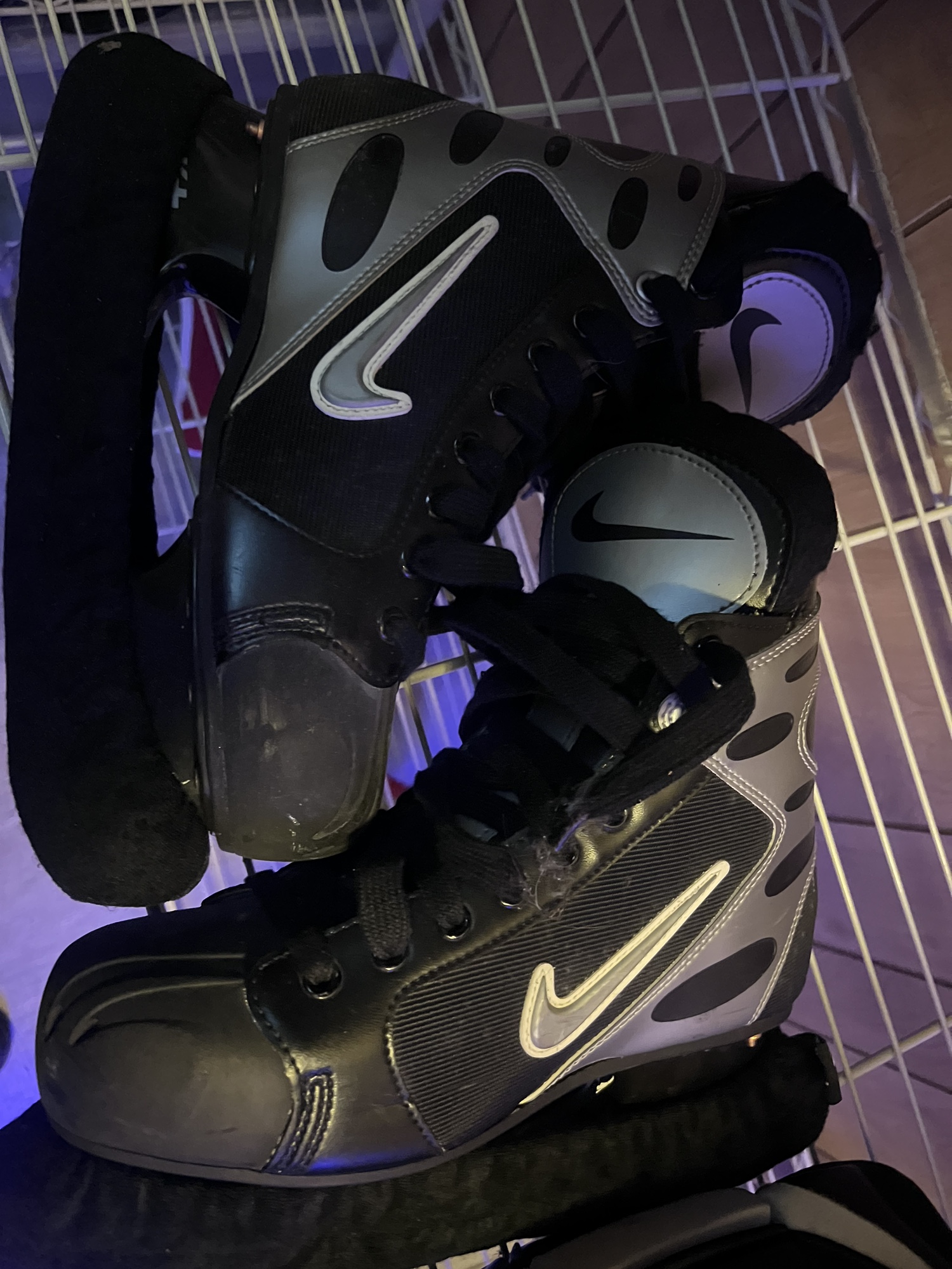 y1 nike hockey shoes