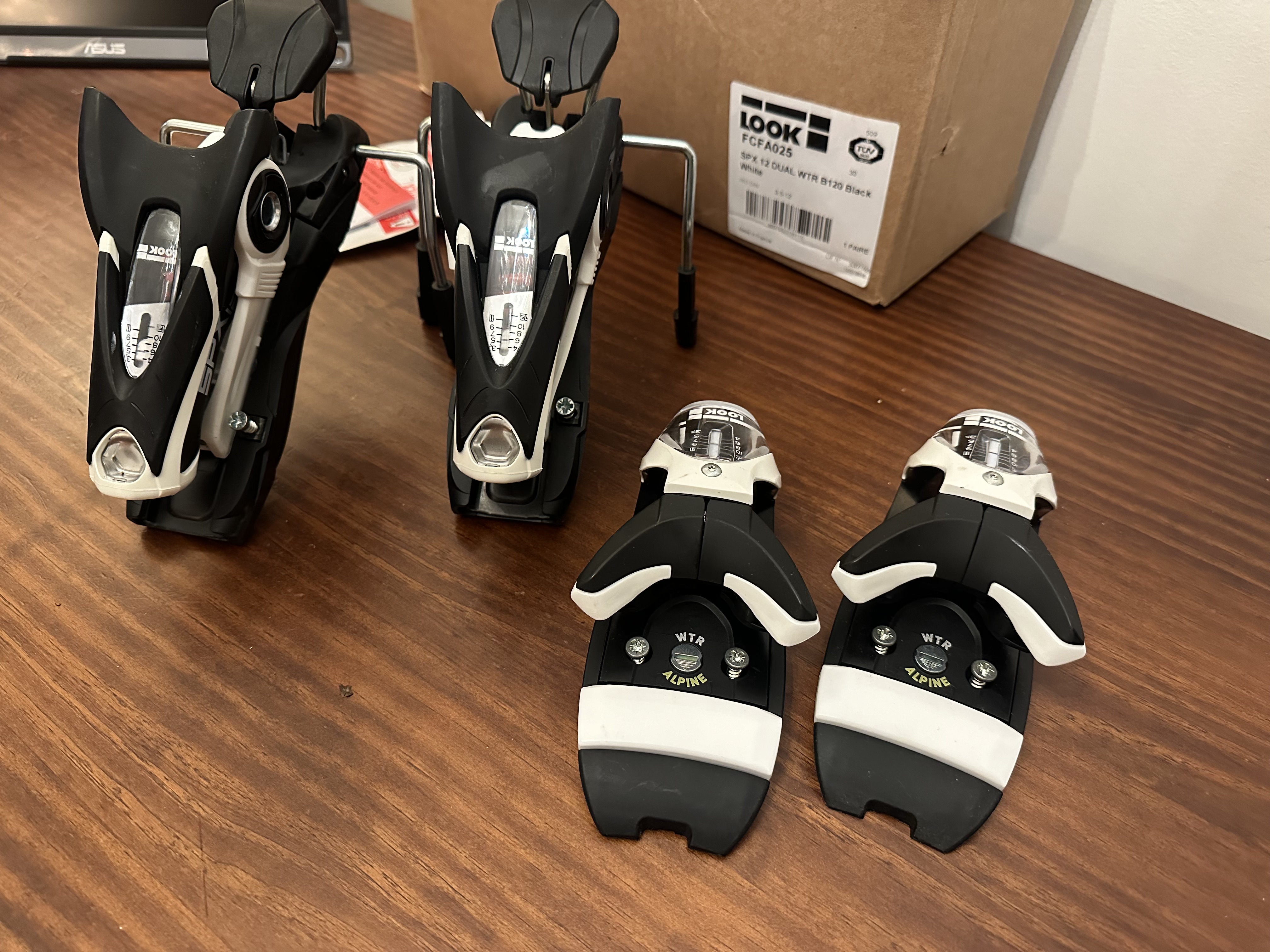 Look SPX 12 DUAL Ski Bindings | Used and Closeout