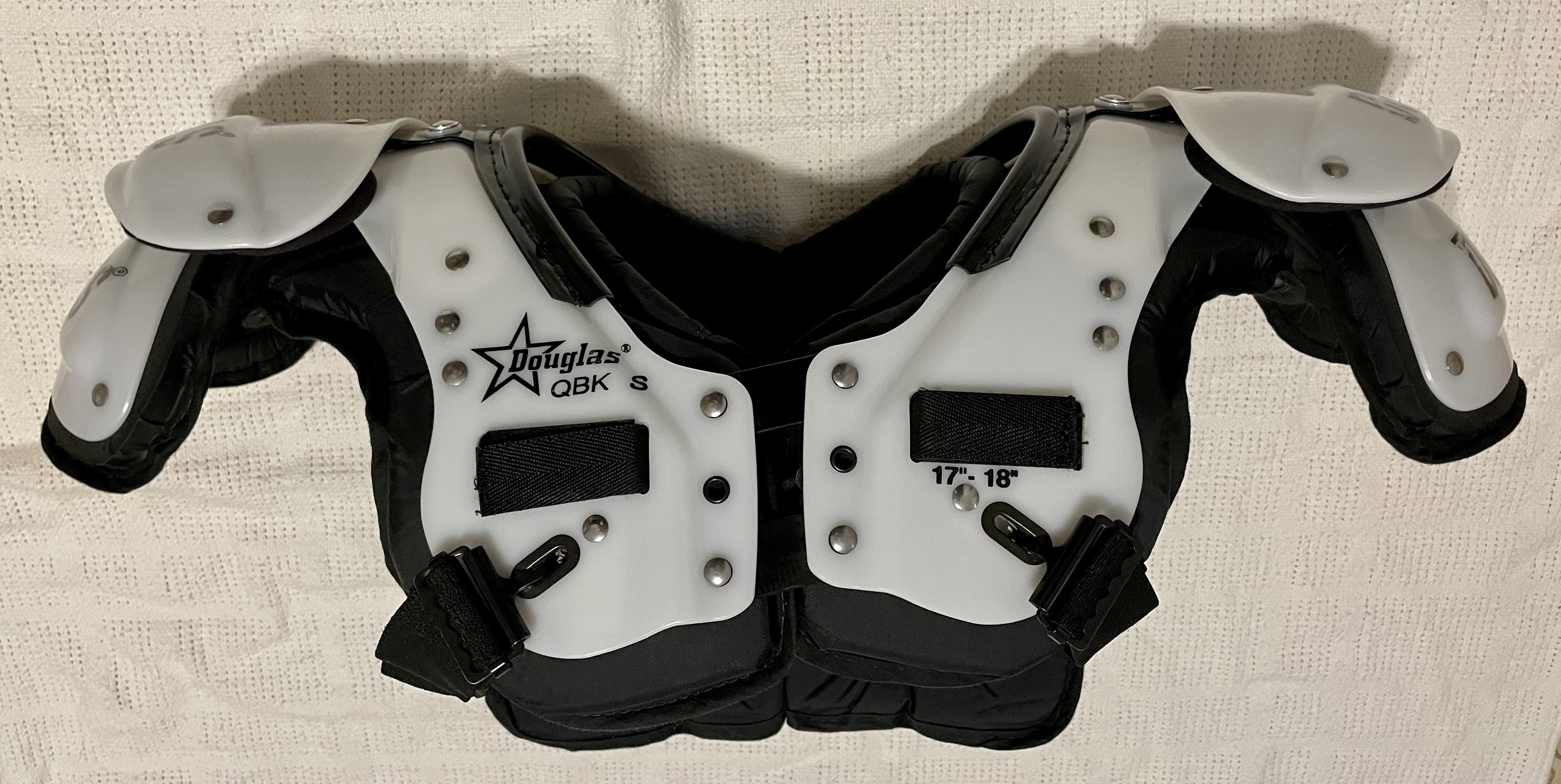 Douglas QBK XS ショルダーパッド 16\"/17\" Douglas QBK XS ショルダーパッド 16