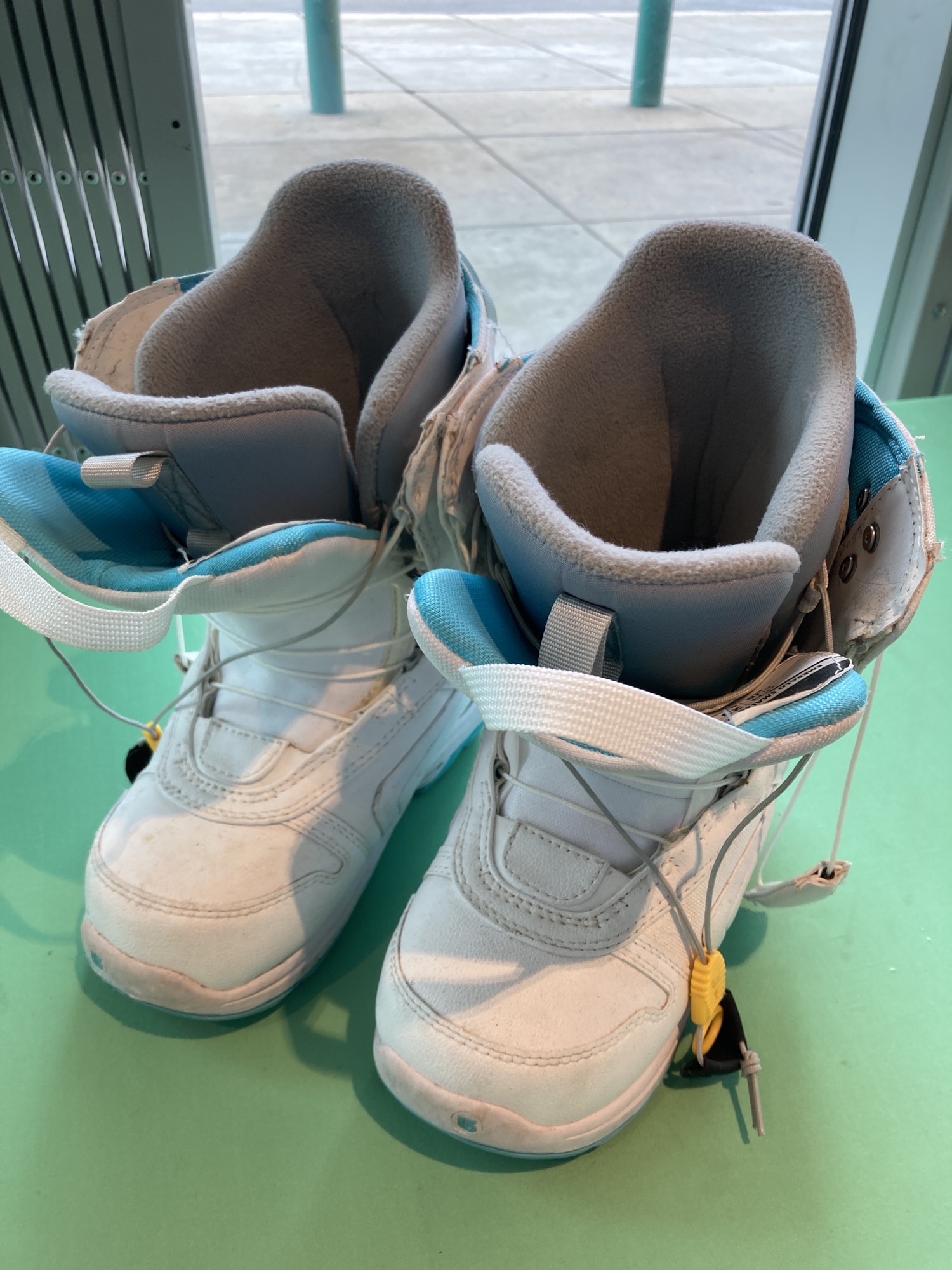 Burton Emerald Snowboard Boots 2010/11 Review |