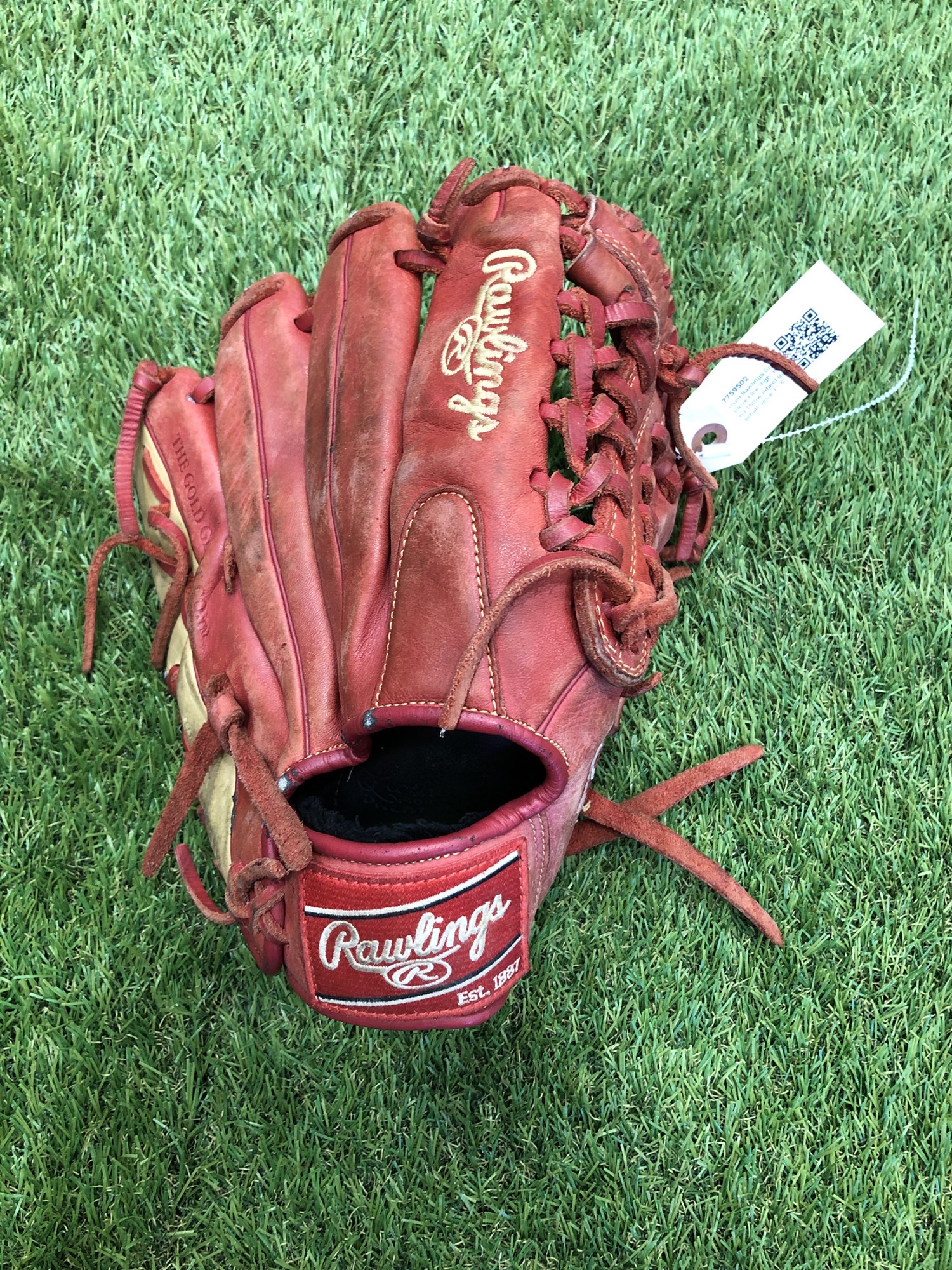 Used Rawlings Gold Glove Elite Right Hand Throw Infield Baseball Glove
