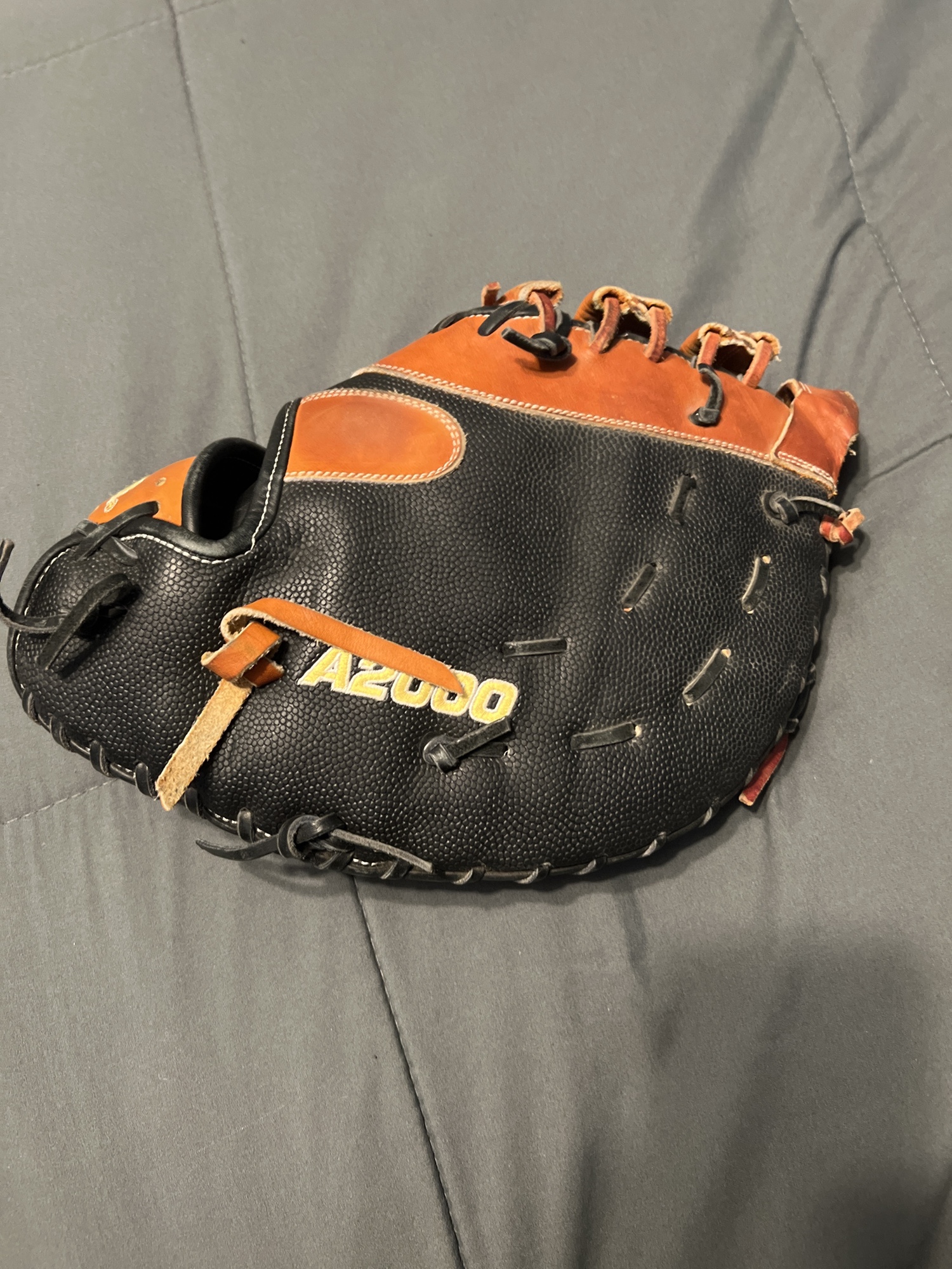 New First Base 12.5" A2000 Baseball Glove SidelineSwap