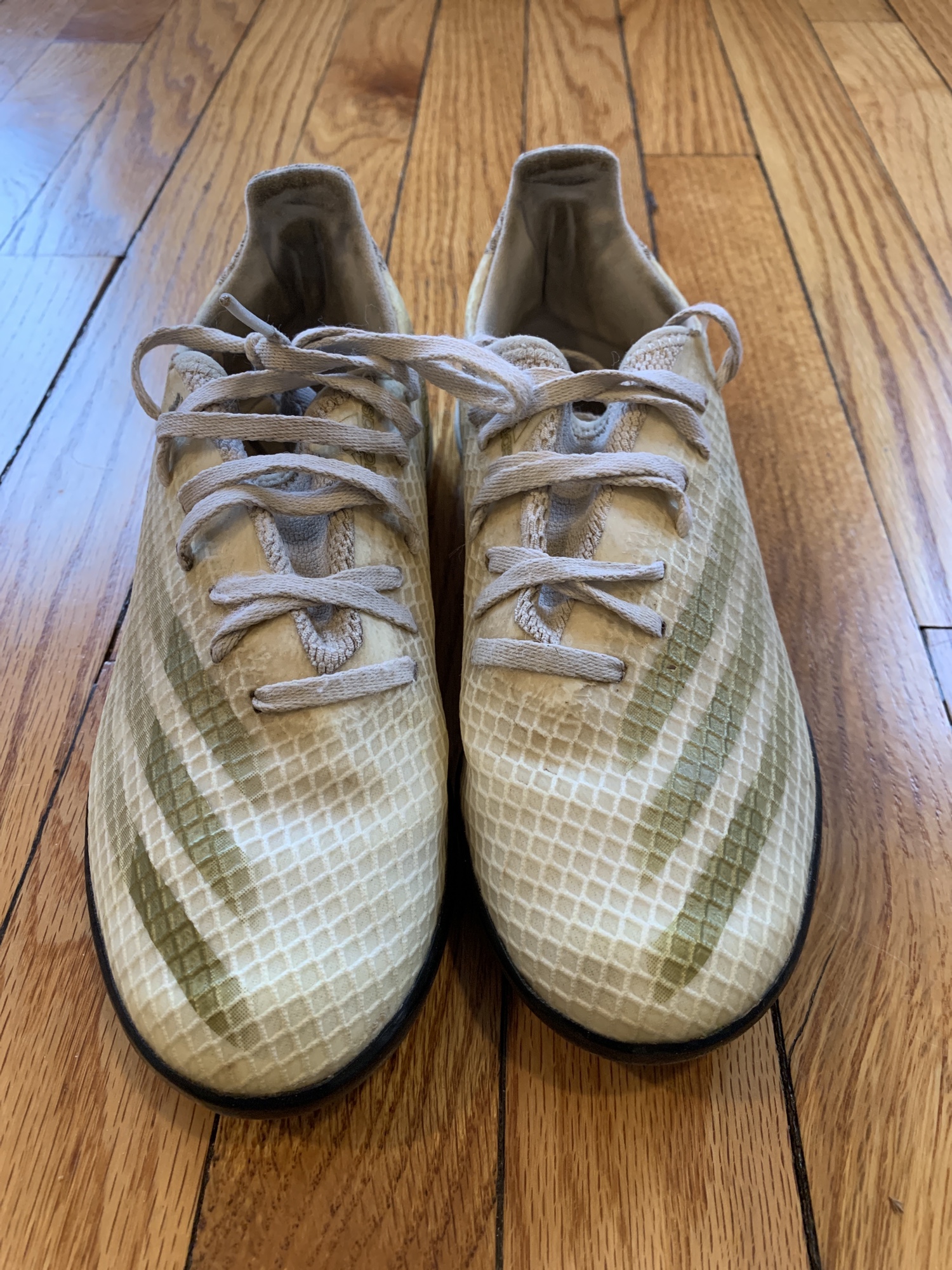 mens indoor cleats