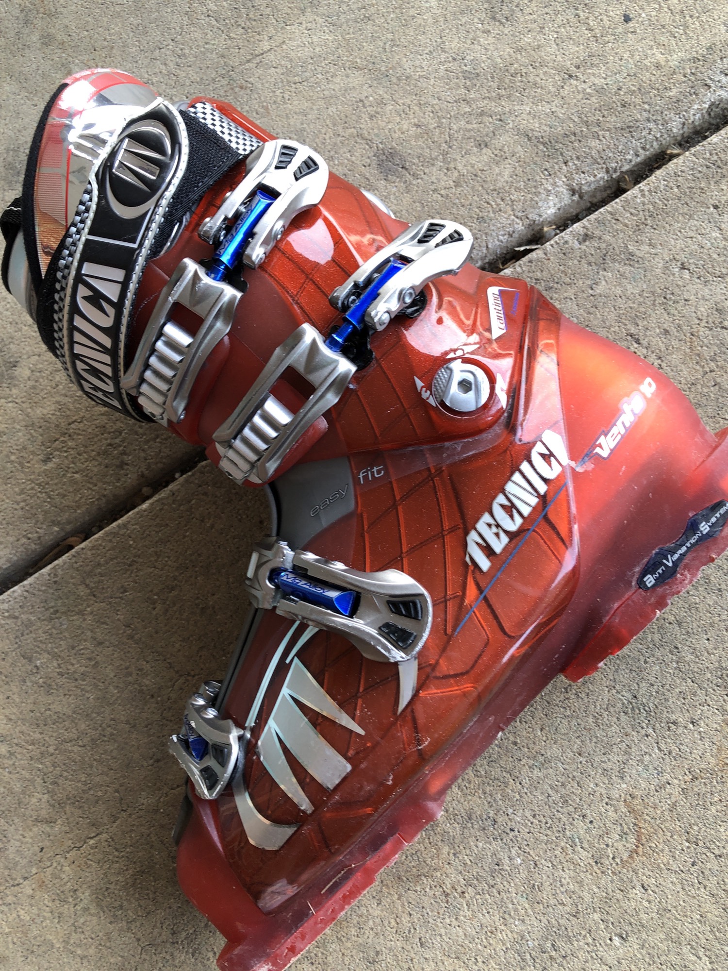 Used Tecnica Vento 10 Ski Boots (Mondo 27/27.5 314mm) SidelineSwap