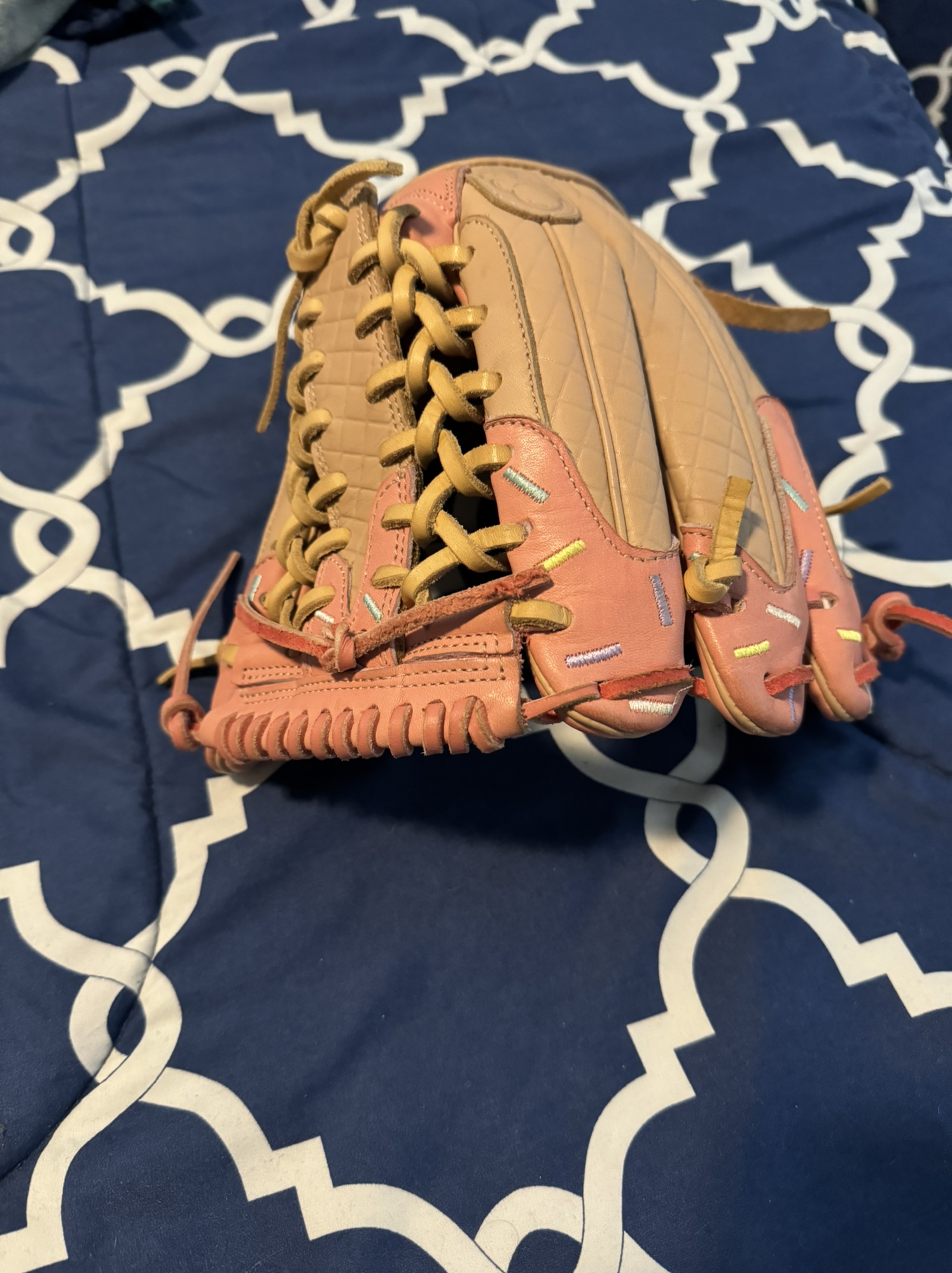 Aria Baseball Glove SidelineSwap