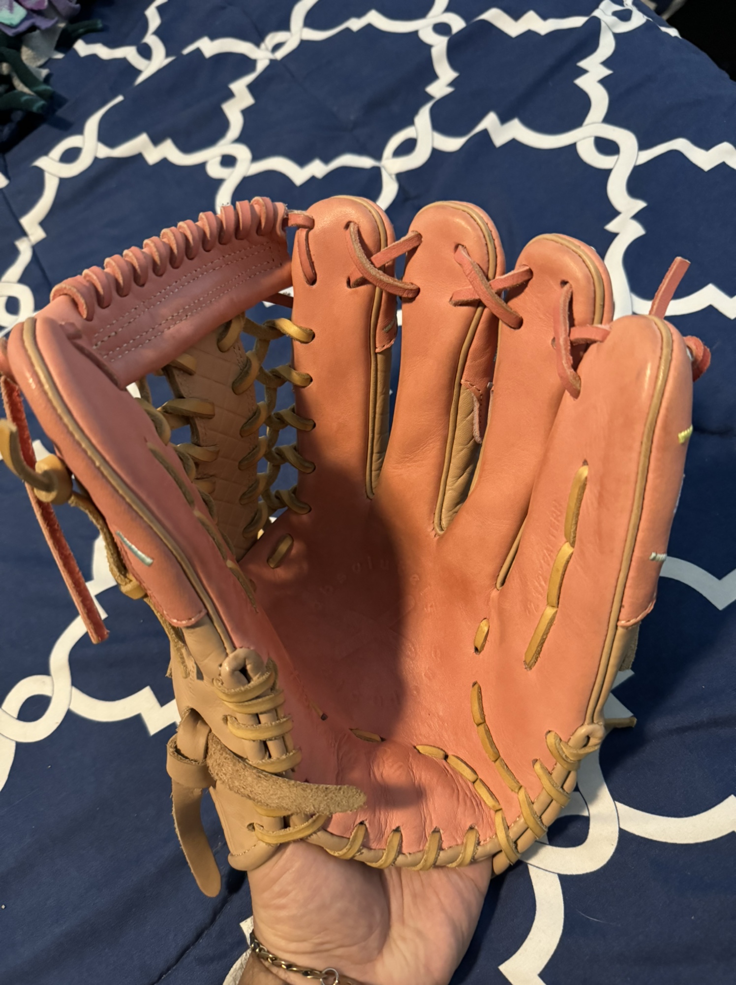 Aria Baseball Glove SidelineSwap