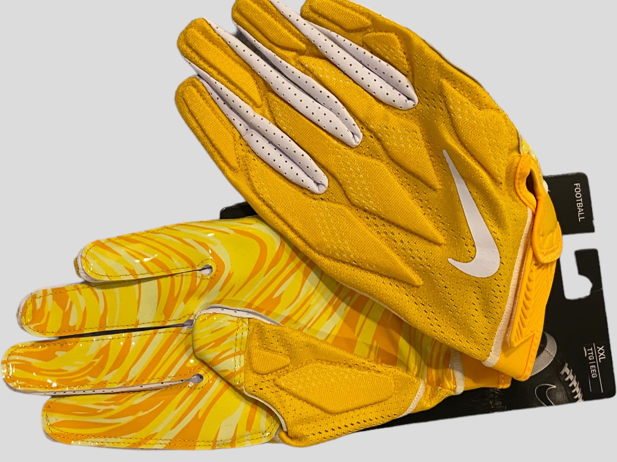 送料無料 新品 NIKE アメフト SUPERBAD GLOVES XXL Nike OSU Superbad 6.0 PE Football Gloves Size XXL Black
