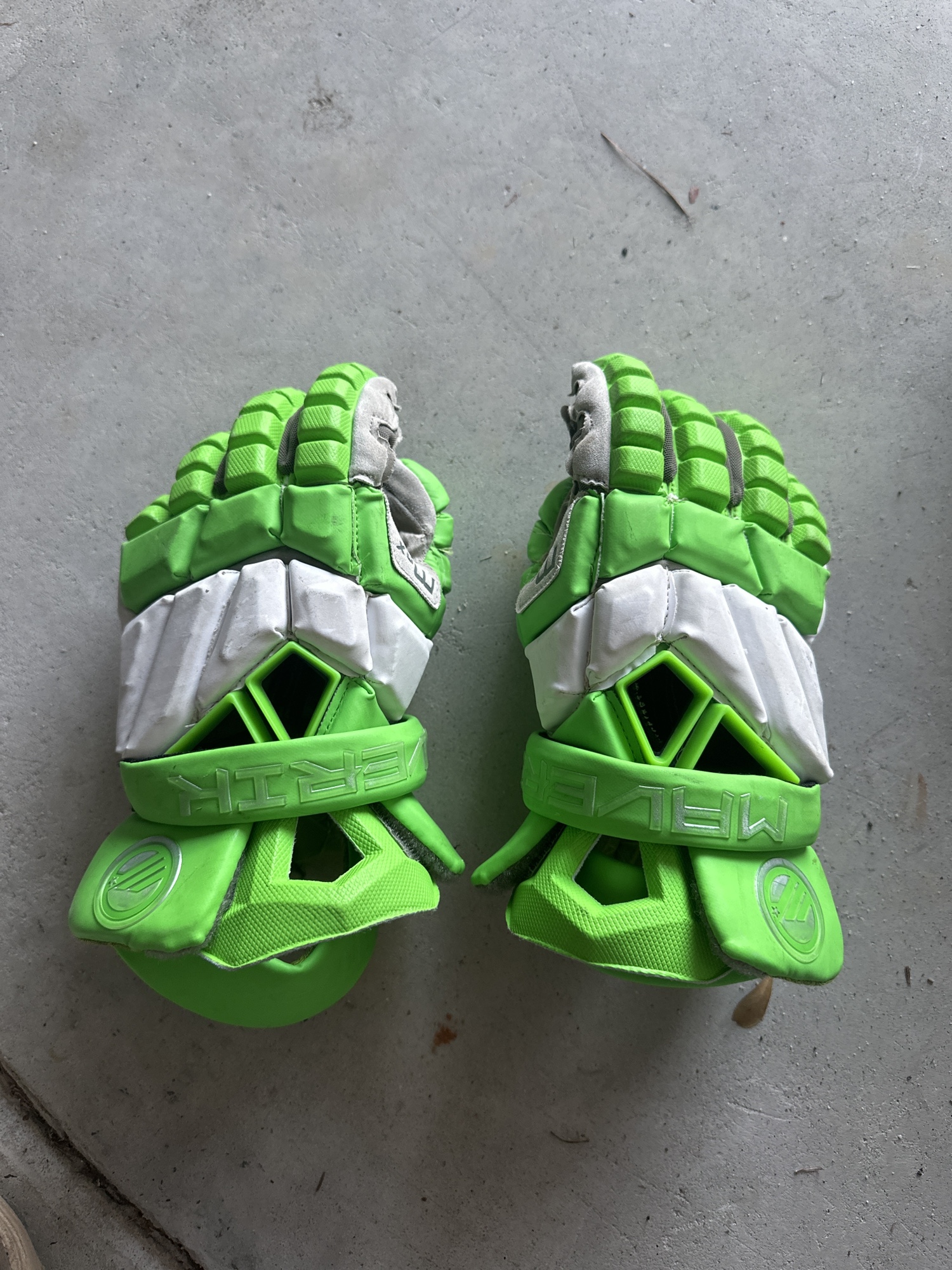 Used Maverik 12" Max Lacrosse Gloves SidelineSwap