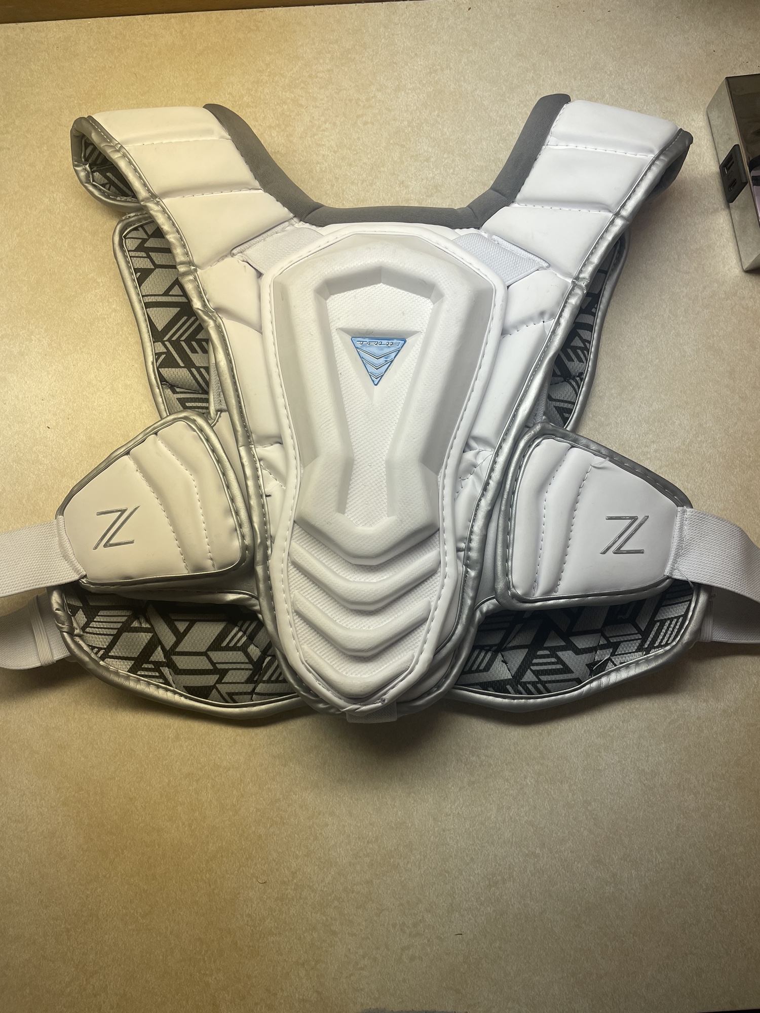 Used Medium True Zerolyte Shoulder Pads SidelineSwap
