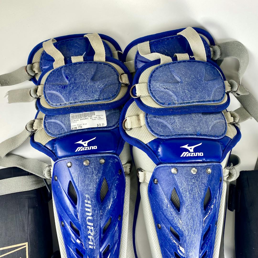 Used Mizuno Samurai Catcher's Leg Guards With Knee Savers Youth