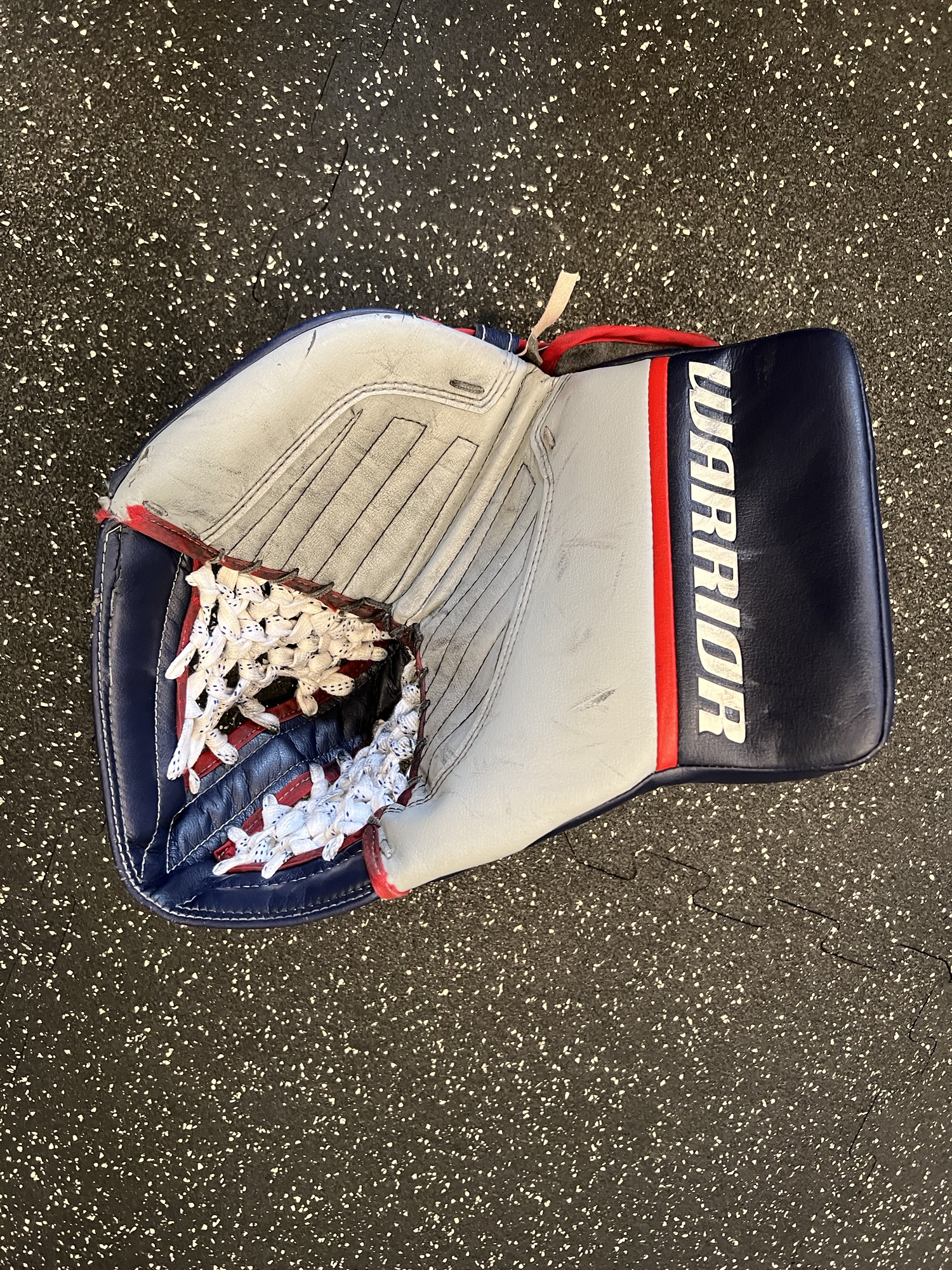 Warrior G5 Custom Catching Glove SidelineSwap