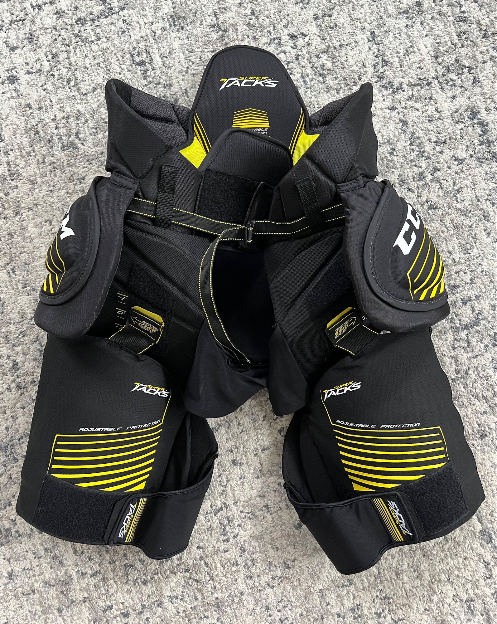 New Large CCM Pro Stock Super Tacks Girdle SidelineSwap