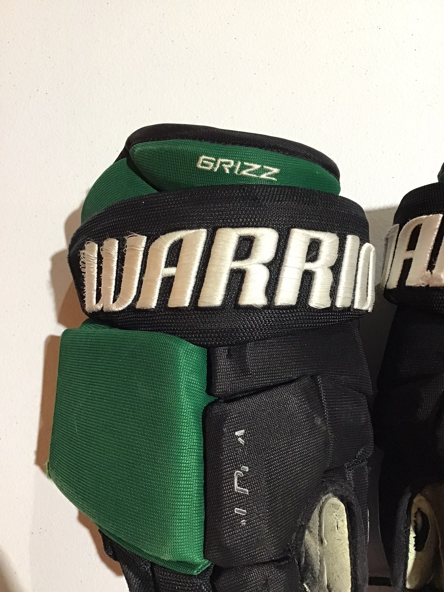 Lightly Used Utah Grizz Warrior 14" Pro Stock Alpha DX Pro Gloves