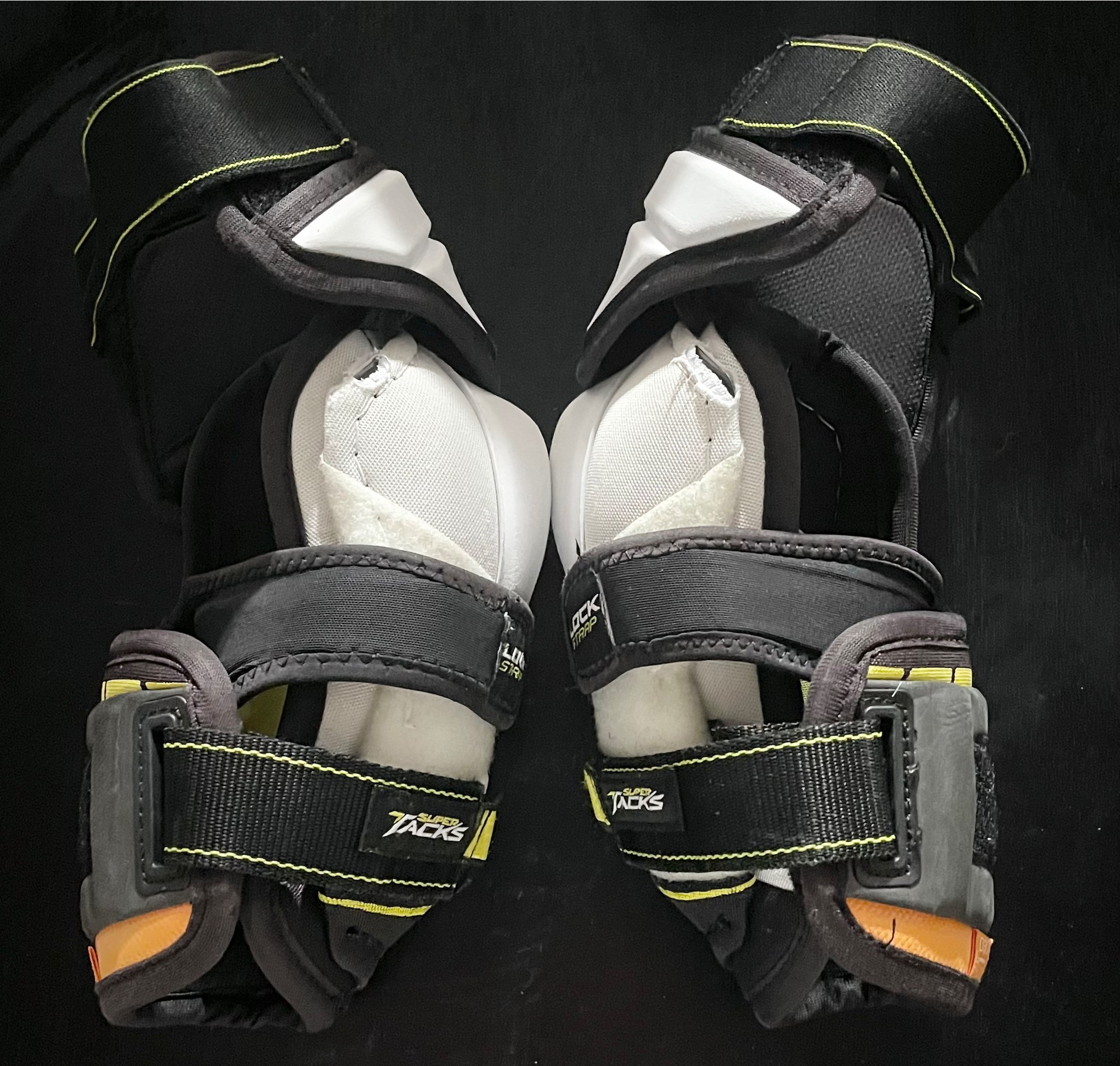 Senior Medium CCM Pro Stock Super Tacks AS1 Elbow Pads SidelineSwap