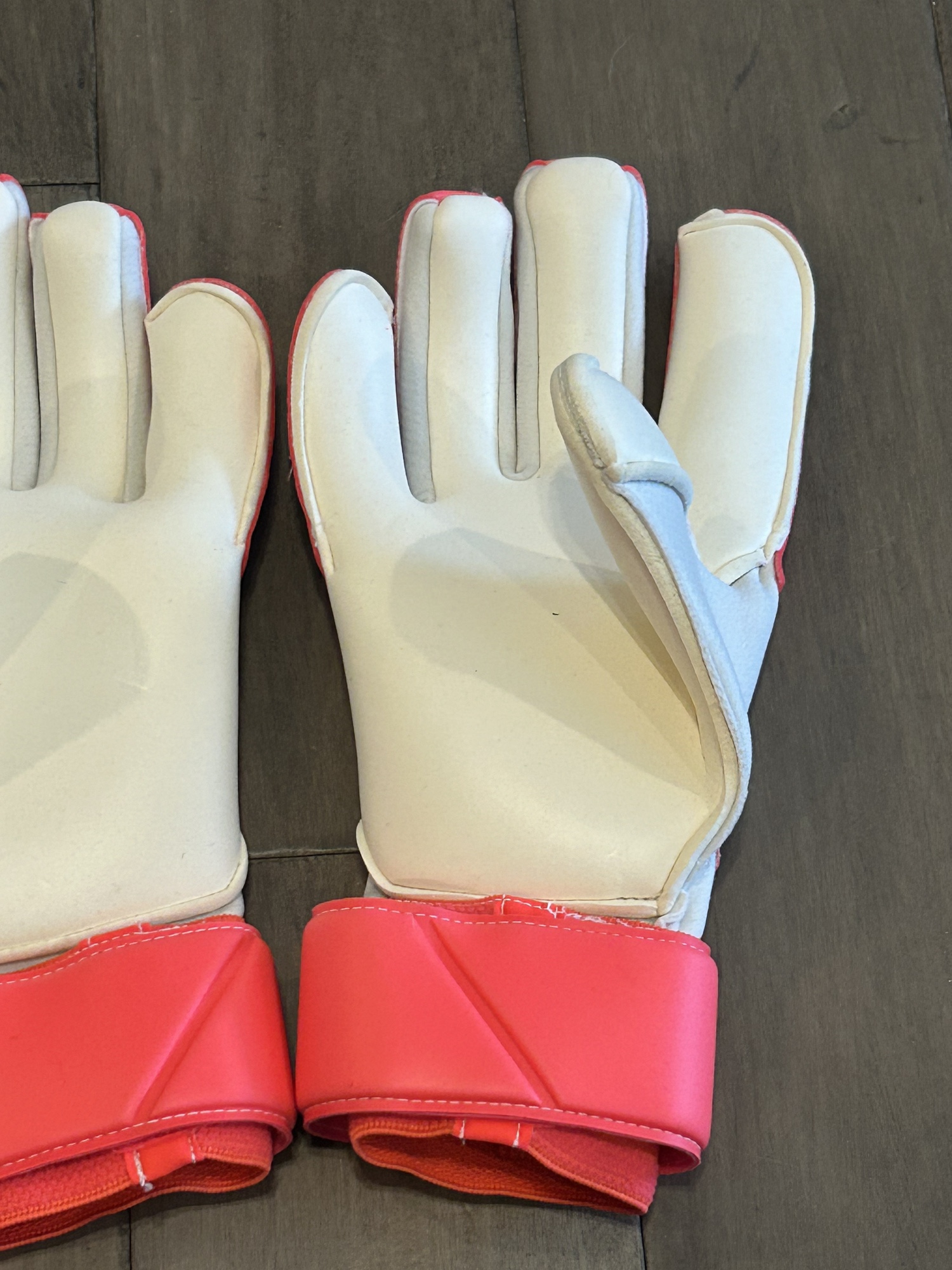 nike goalie gloves size 5