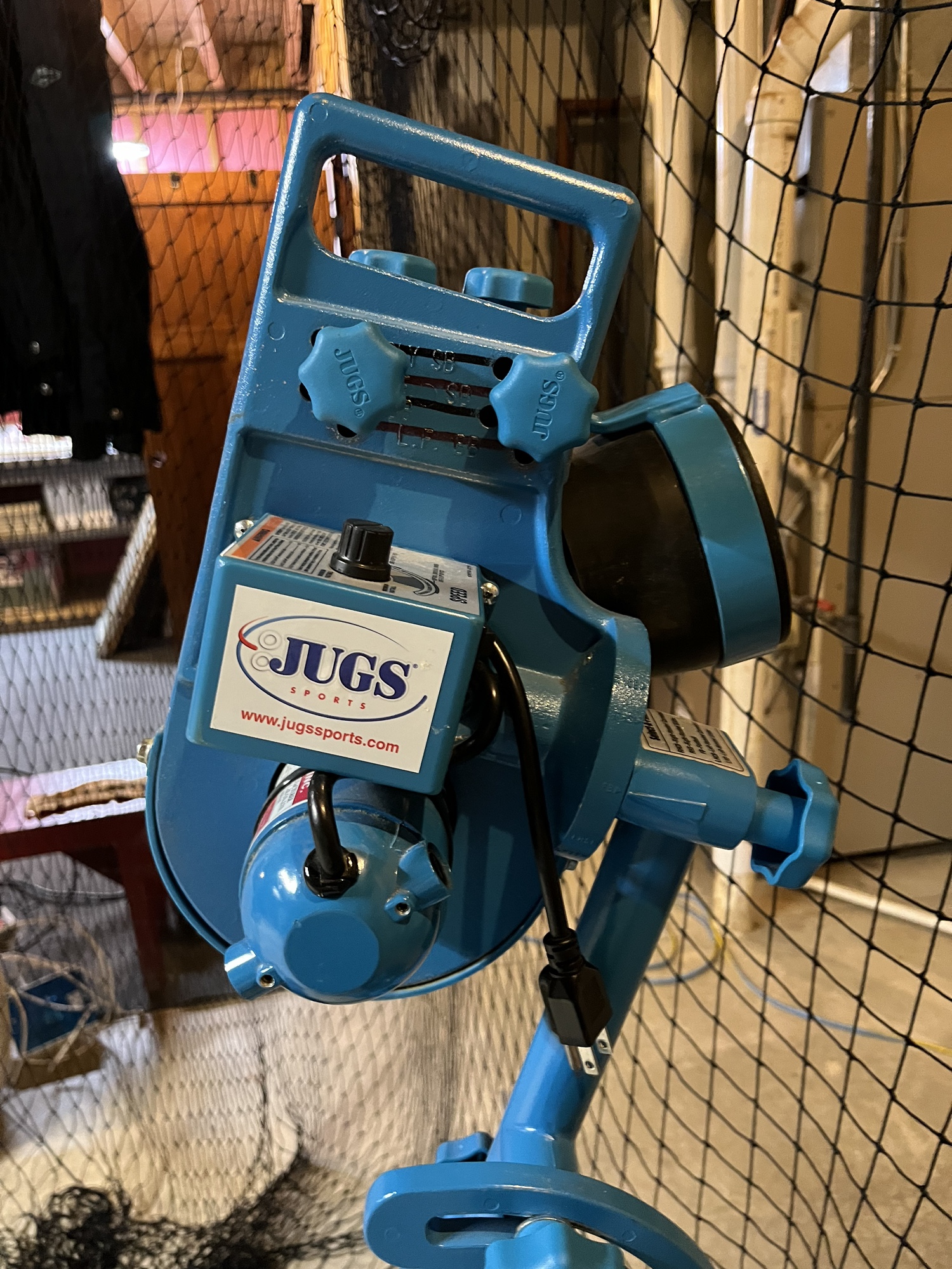 JUGS Lite Flite Baseball/Softball Pitching Machine and Batting Cage Net SidelineSwap