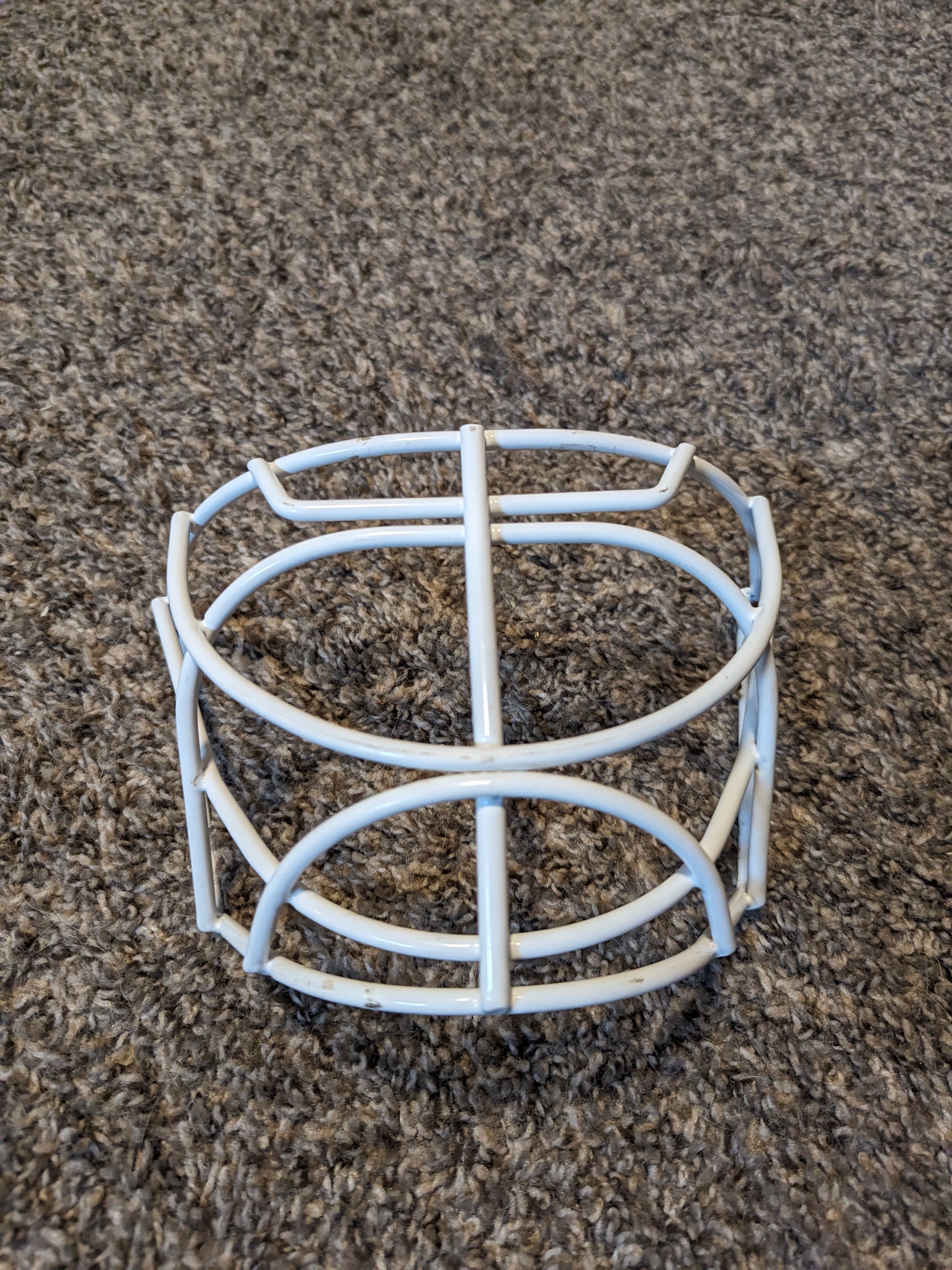 Wall USA W8 (Victory V8 Equivalent) Goalie Mask Medium SidelineSwap