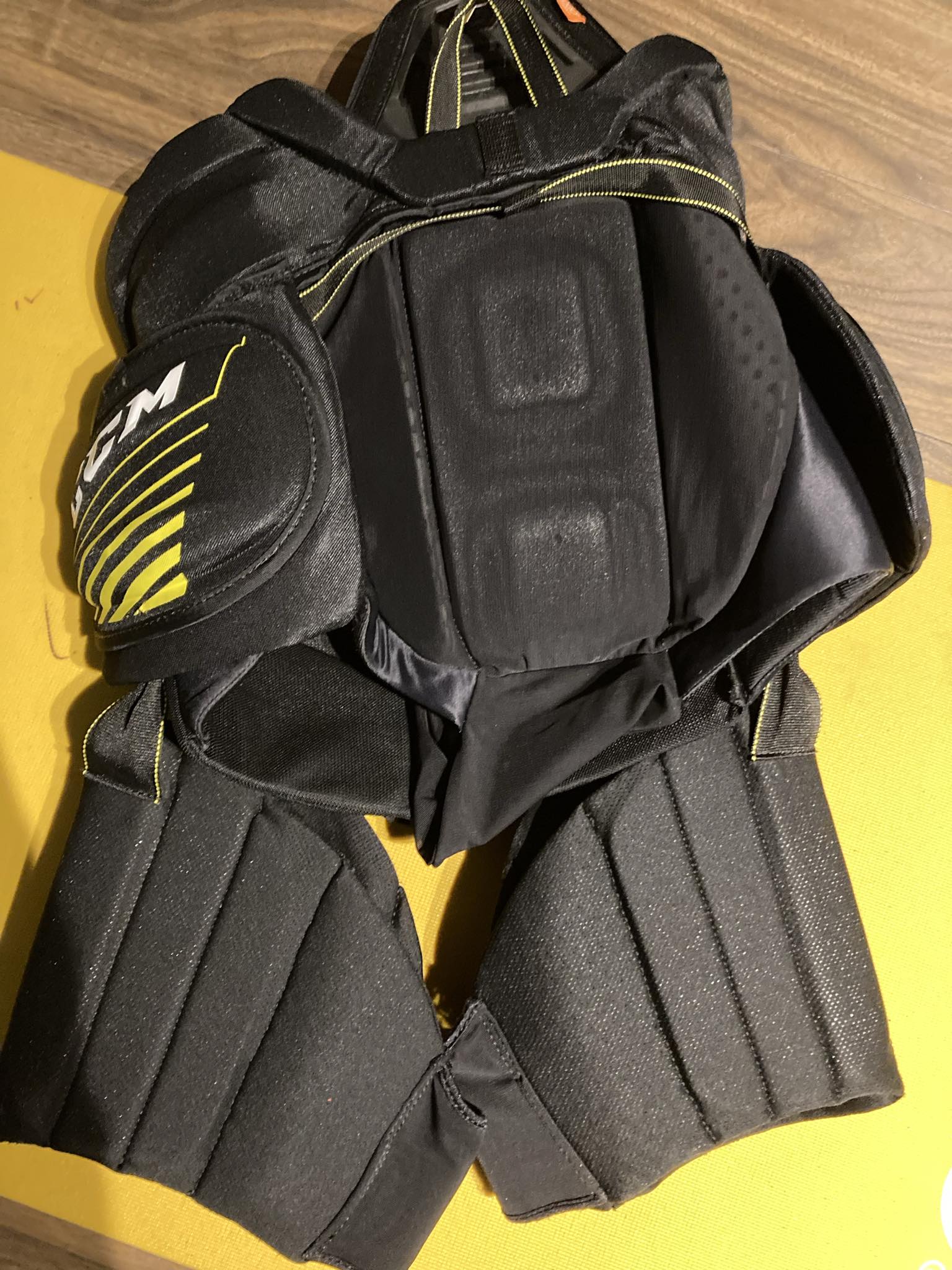 Senior Small CCM Super Tacks Girdle Pro Stock SidelineSwap