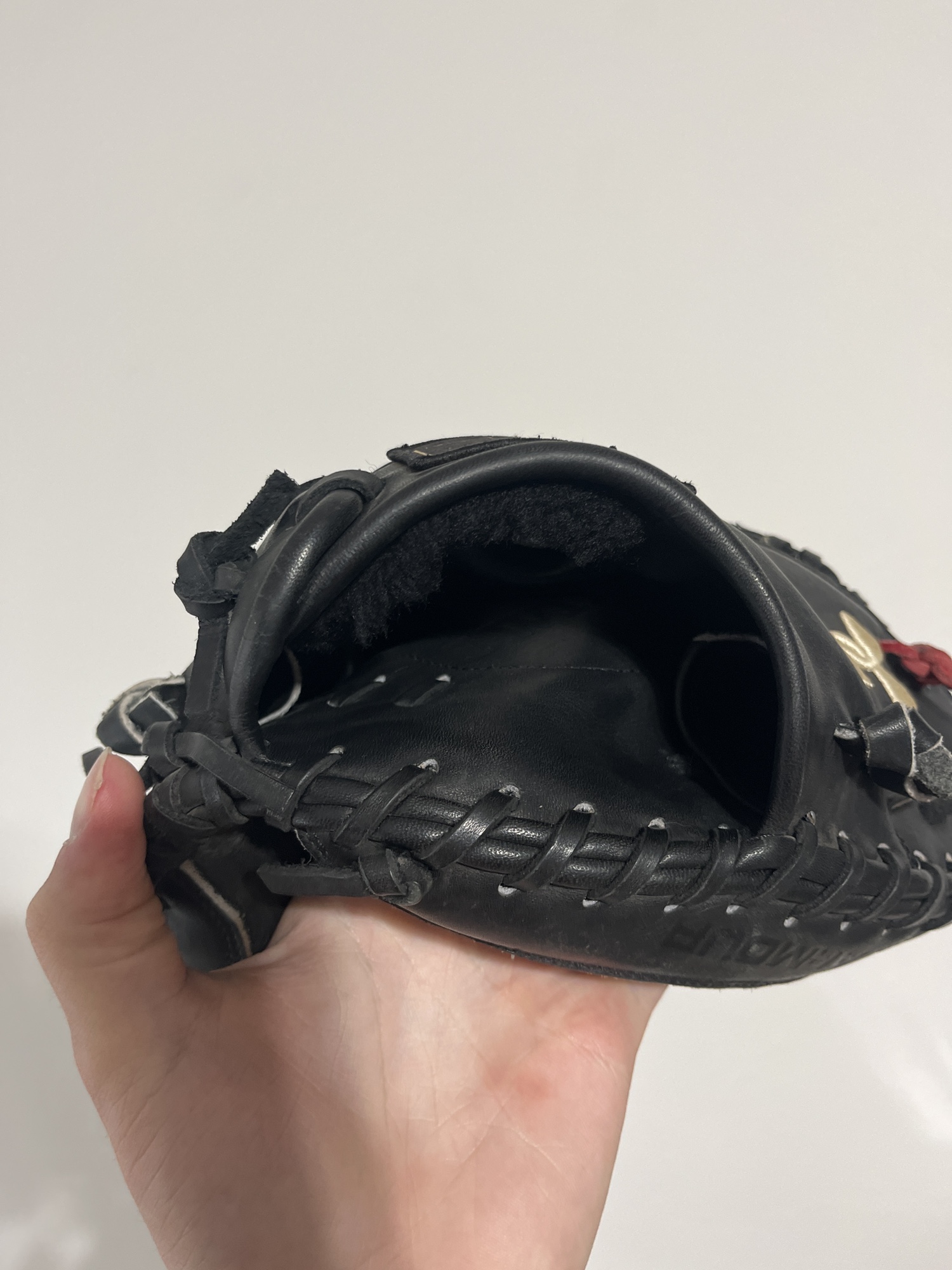 Under Armour flawless 33.5 catchers mitt baseball glove SidelineSwap