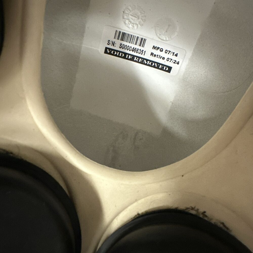 XENITH X2E 2014 Adult Matte Black Football Helmet With Chin Strap. Sz