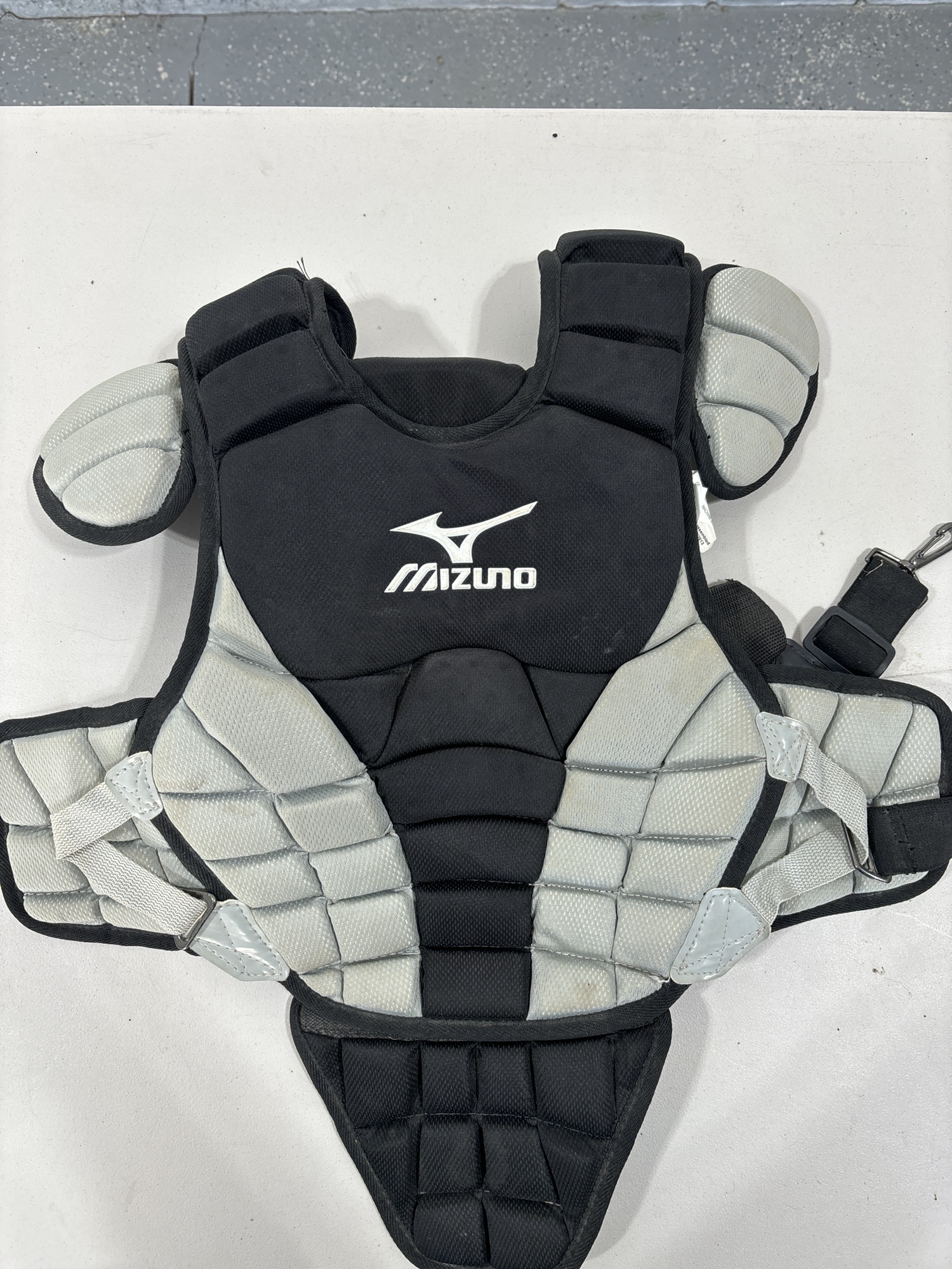 Mizuno catchers chest protector SidelineSwap