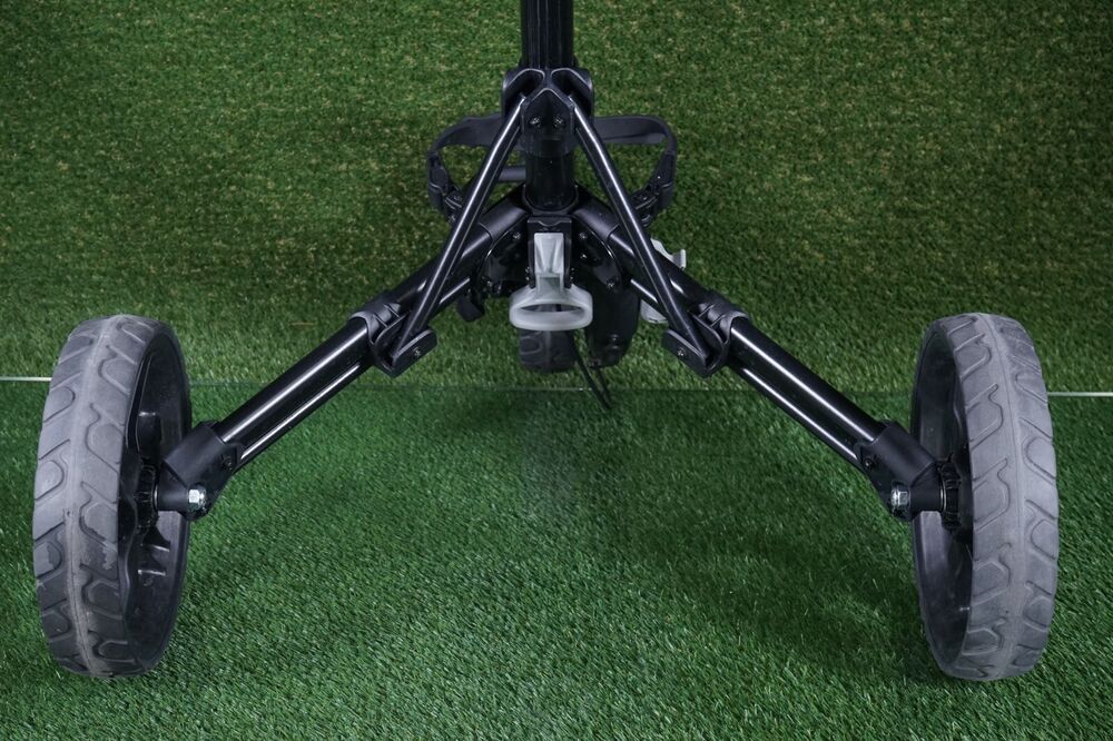 CLICGEAR MODEL 4 W/ STEERING KNOB PUSH PULL 3 WHEEL GOLF BAG PUSHER