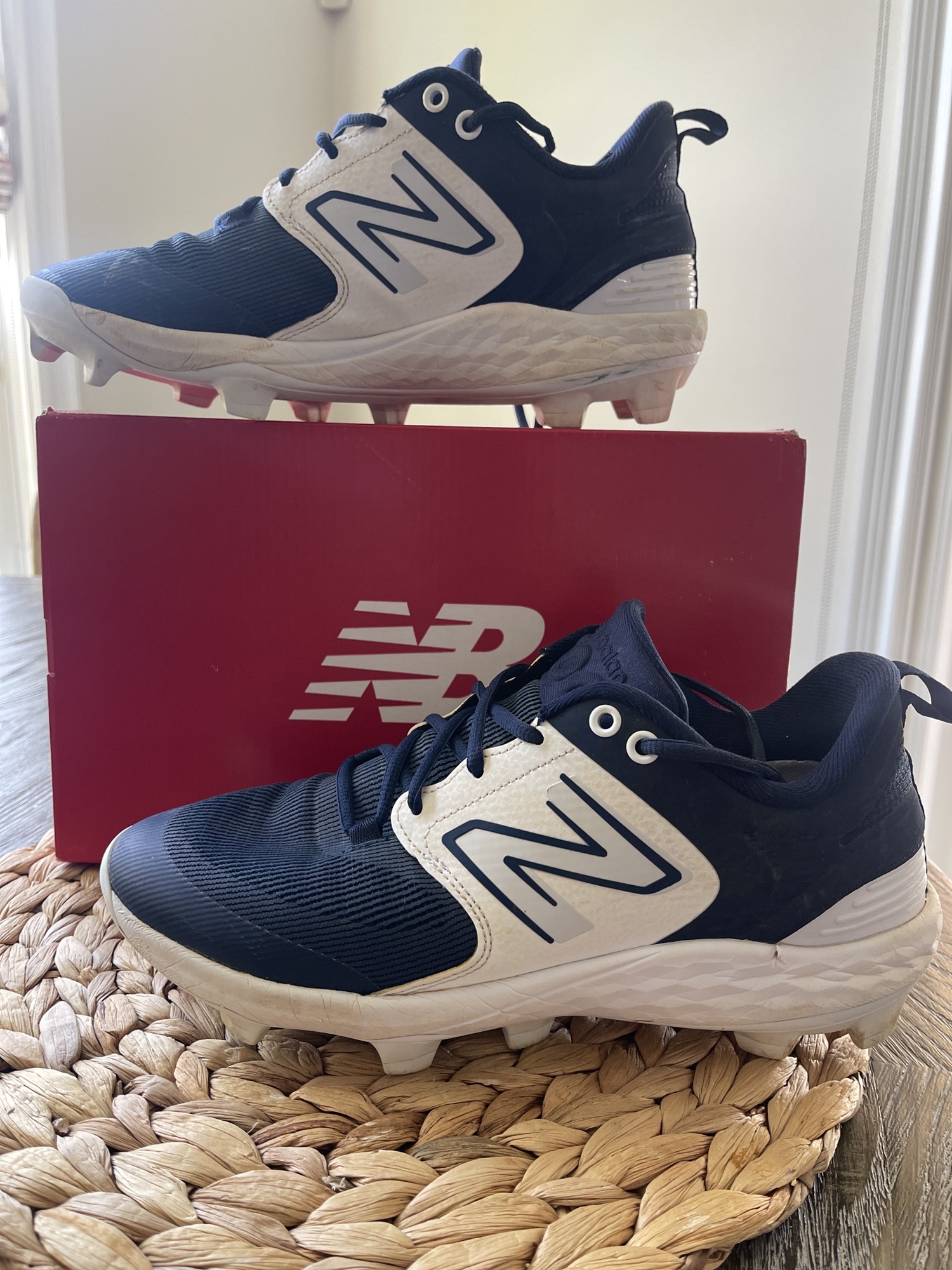 mens new balance molded baseball cleats
