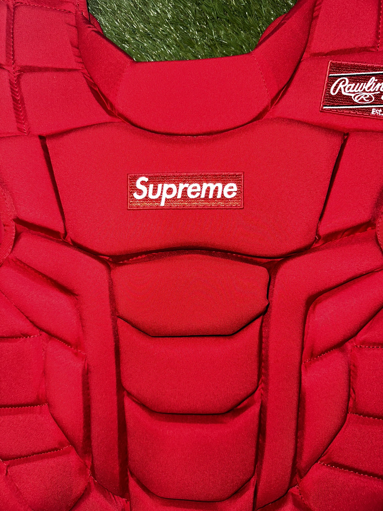 New Supreme Rawlings Catchers Chest Protecter 17 Inch