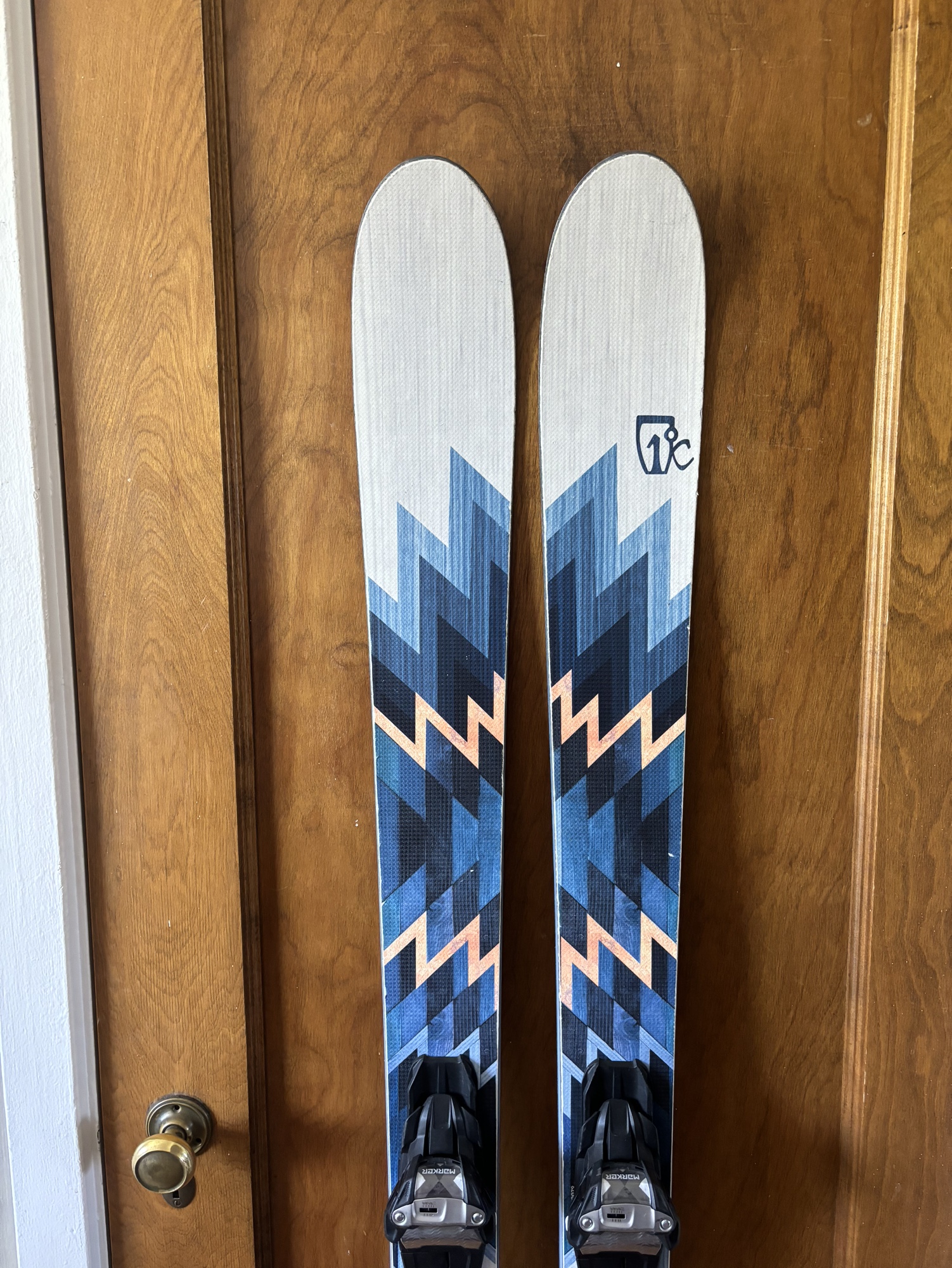 Icelantic Oracle 88 169cm with Adjustable Marker Squire Gripwalk