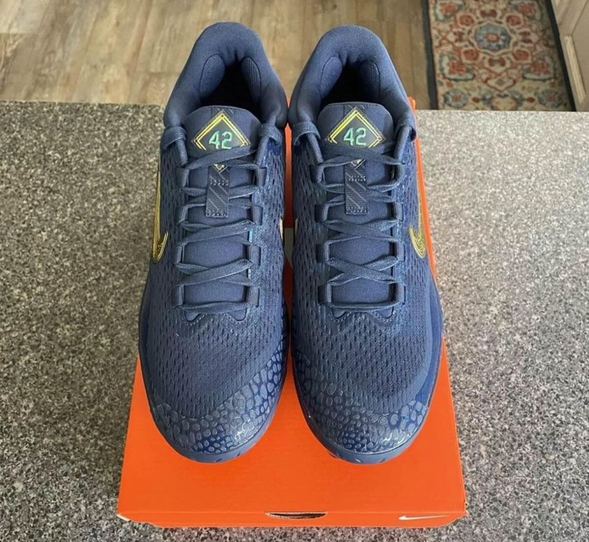 ナイキ　Nike Alpha Huarache Elite 4 MCS Nike Alpha Huarache Elite 4 Low MCS Baseball Cleats- Style