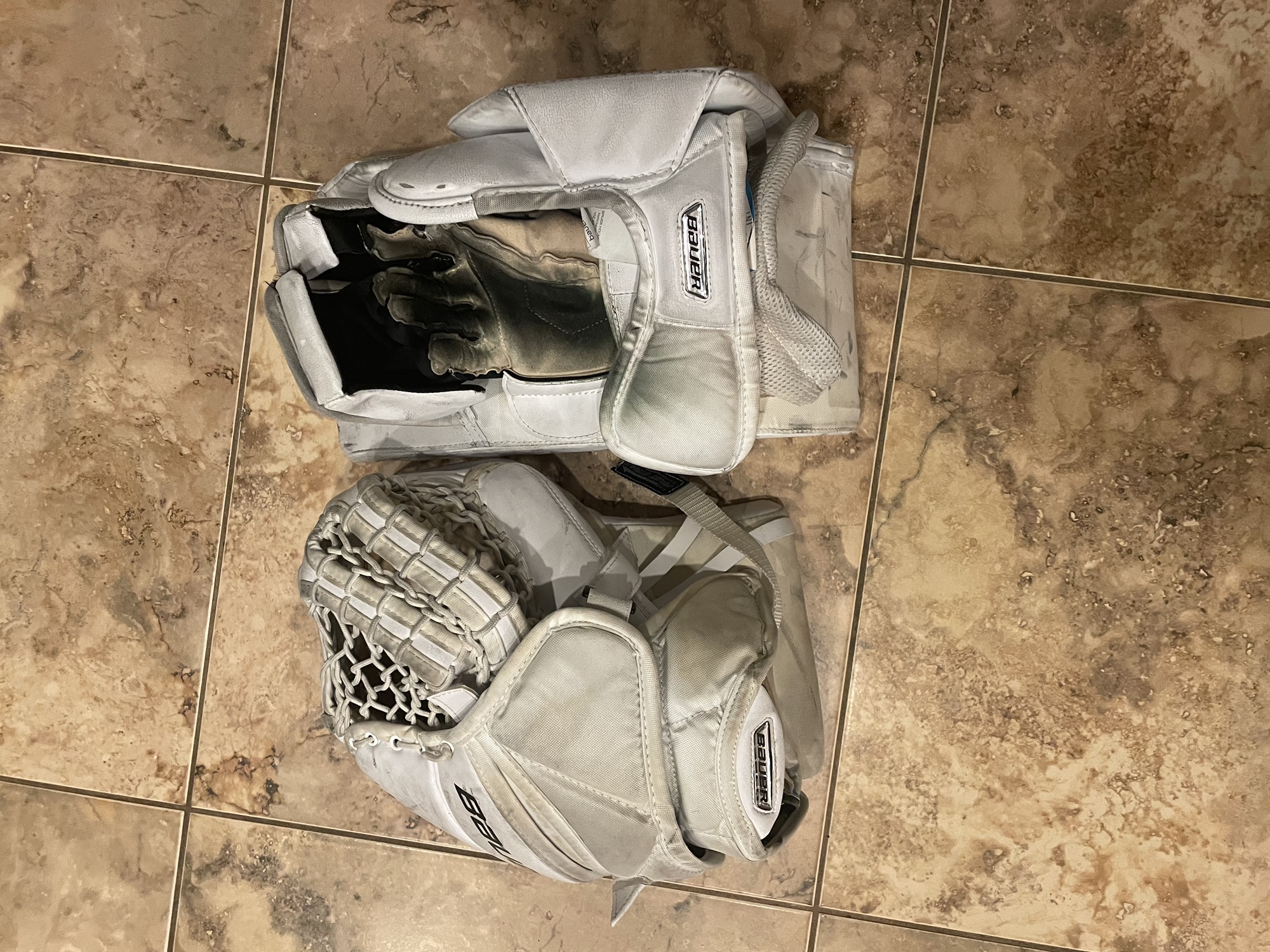 Bauer GSX Hockey Goalie Glove and Blocker Combo Size Intermediate