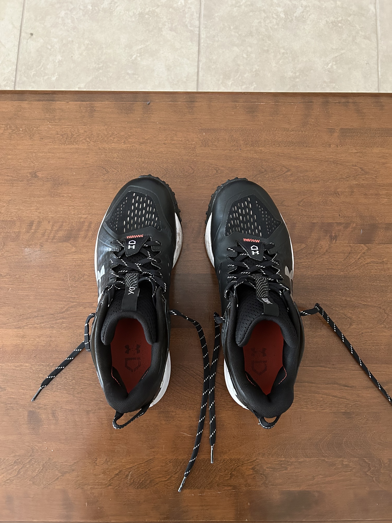 womens size 8 cleats