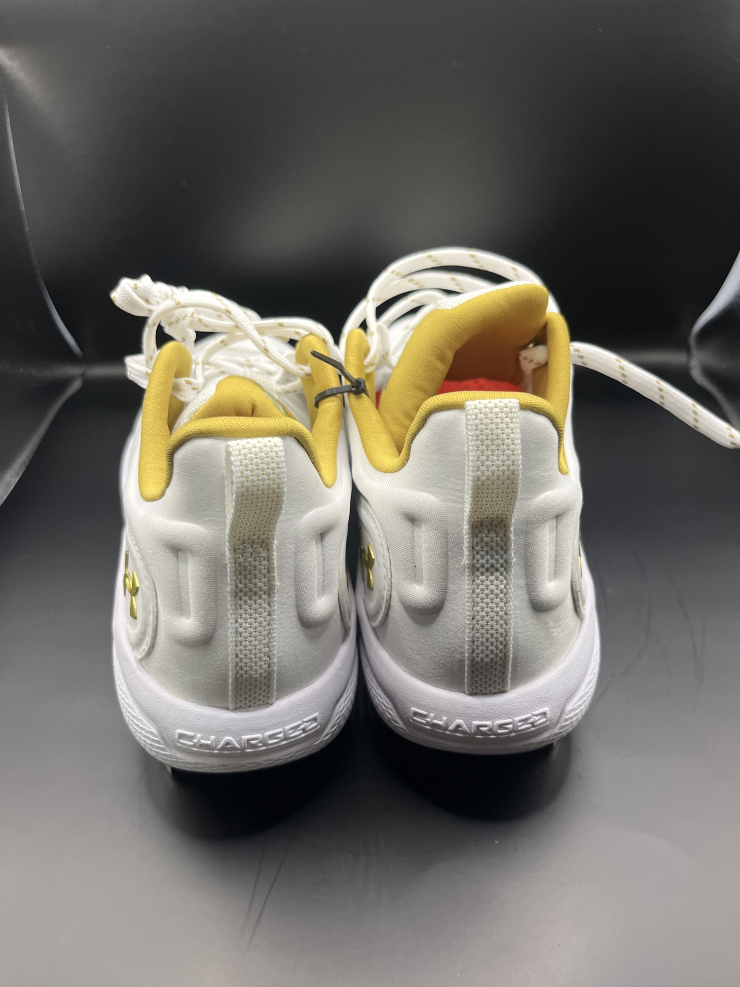 under armor metal softball cleats