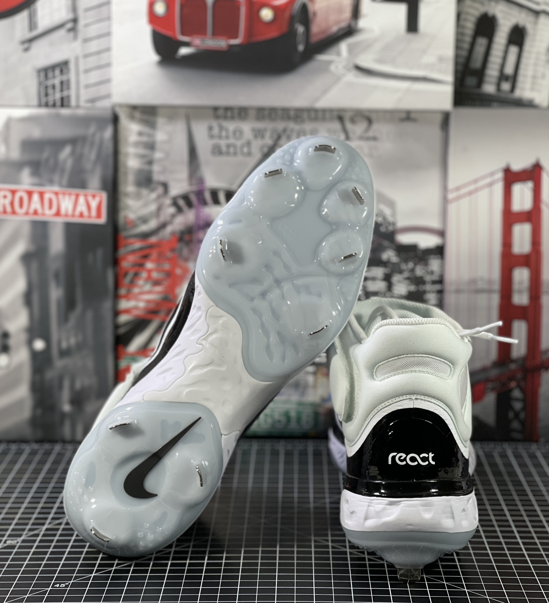 ラディッツ Nike Alpha Huarache Elite 4 Mid Baseball Cleats White Mens