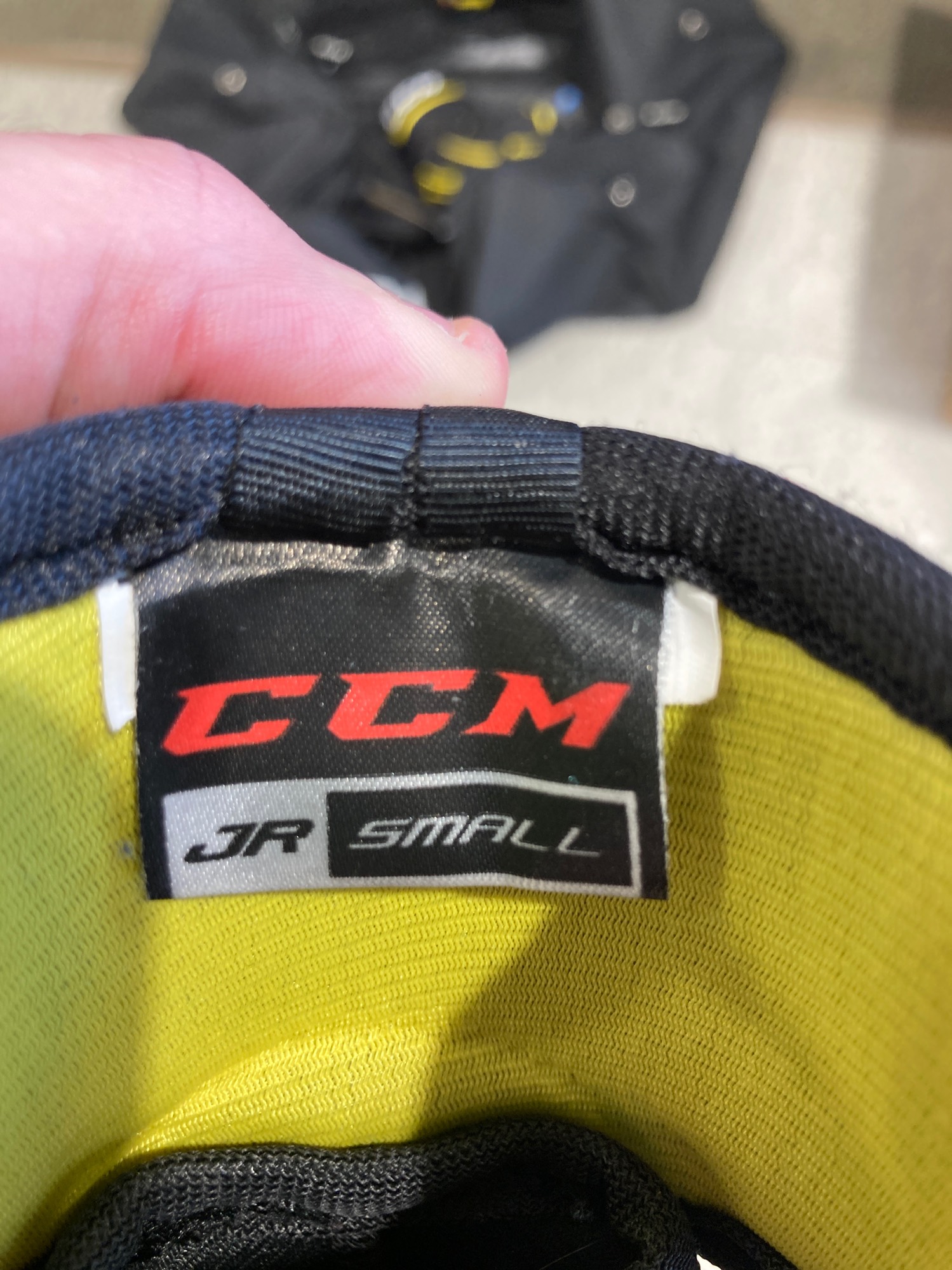 Used Junior Small CCM Tacks 3092 Elbow Pads SidelineSwap
