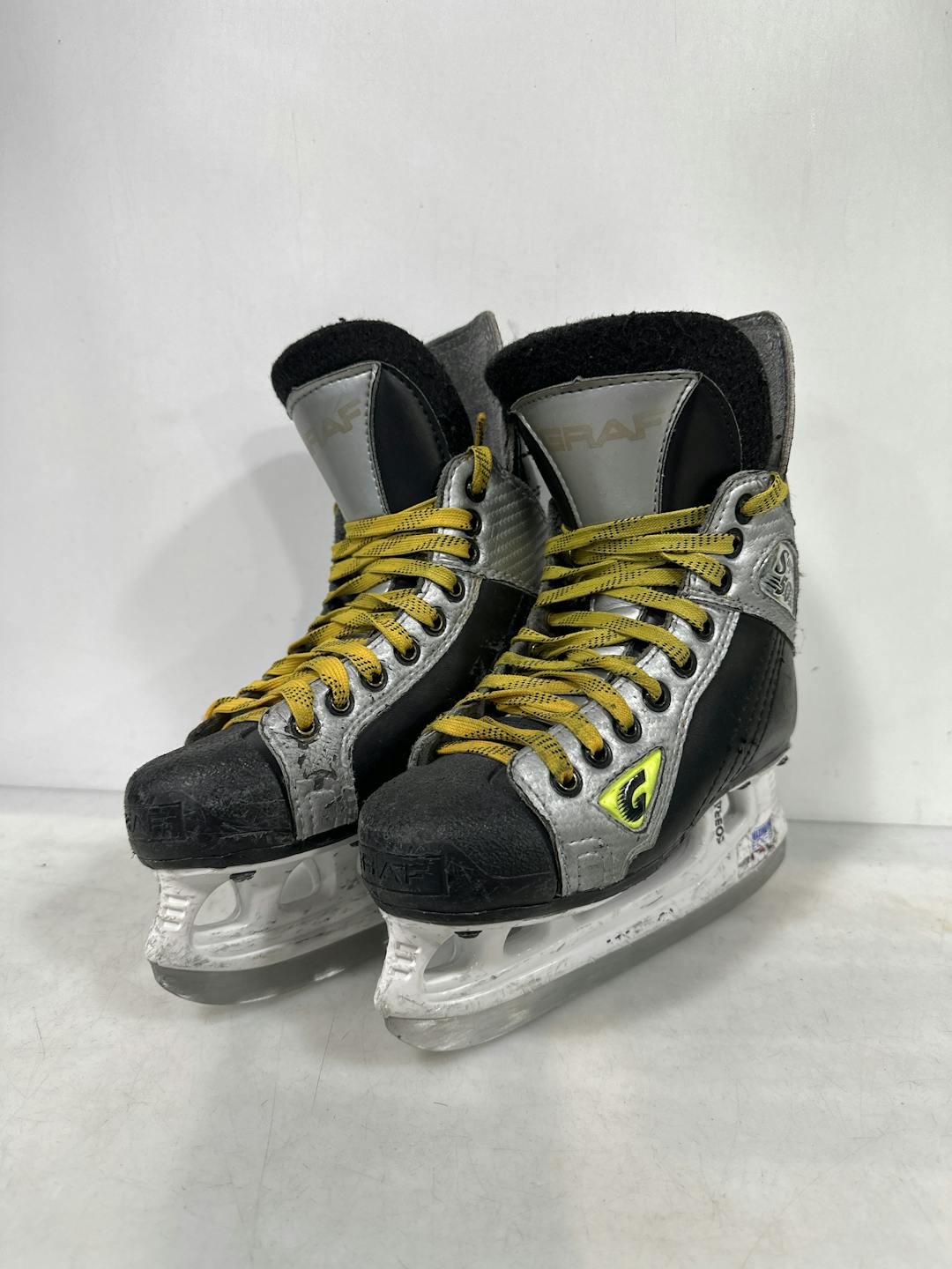 Used Graf Supra 502 Junior 01 Ice Hockey Skates SidelineSwap