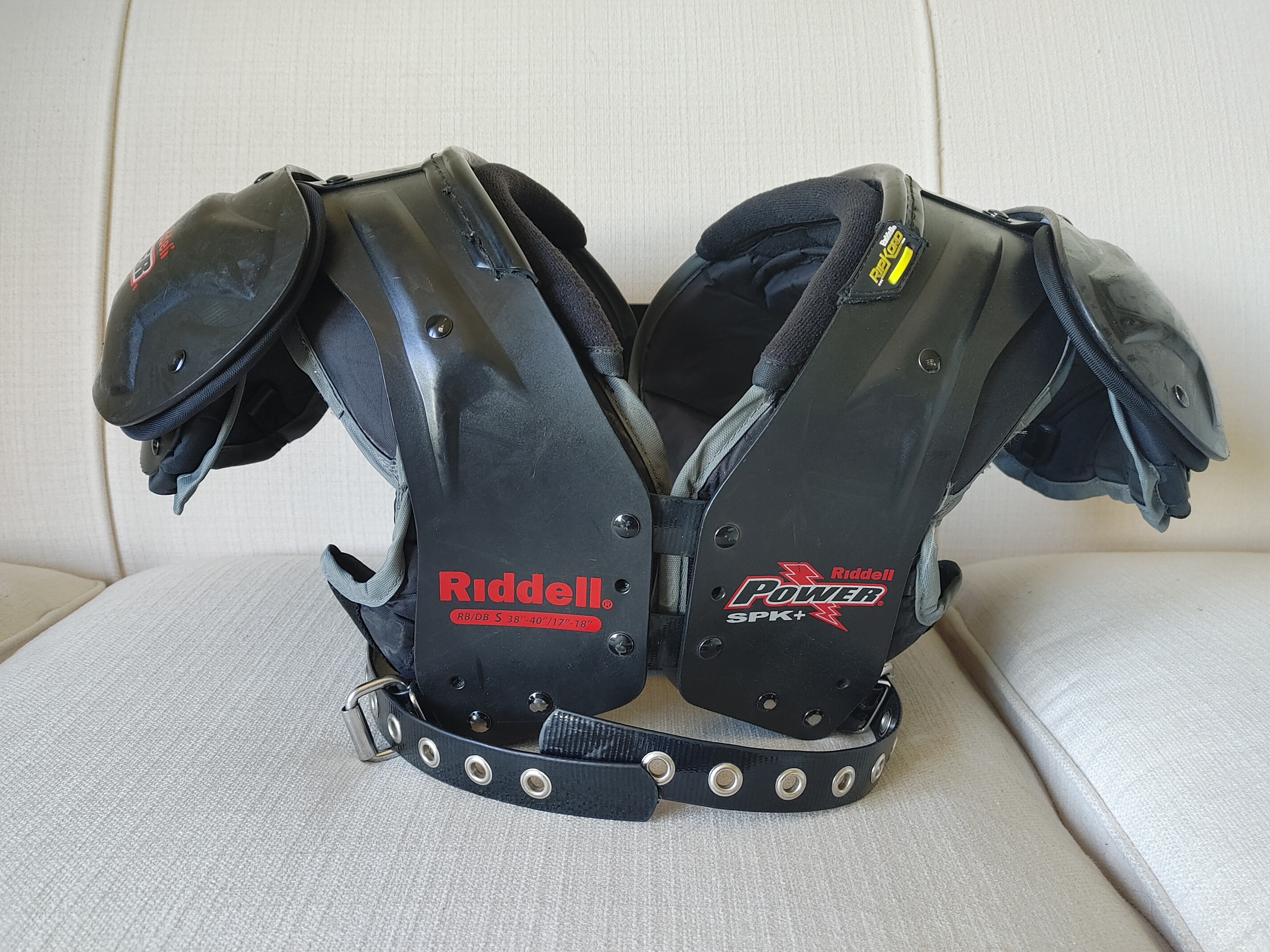 Riddell Power ラグビー プロテクター Riddell Power SPK+ QB/WR Shoulder Pads