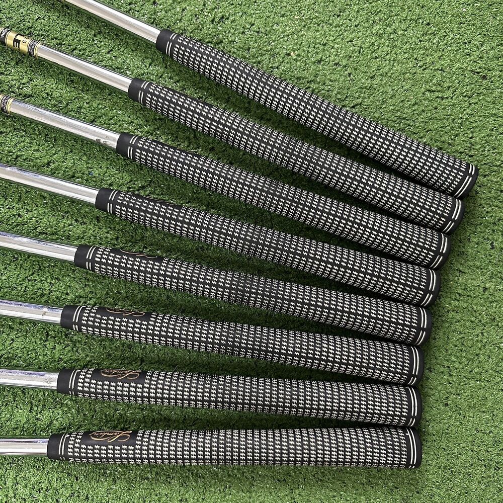 READ Titleist 690 MB Iron Set 3PW FCM Rifle Precision 5.5