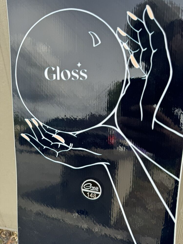 大雪セール！新品 GNU GLOSS 148cm 大雪セール！新品 GNU GLOSS 148cm