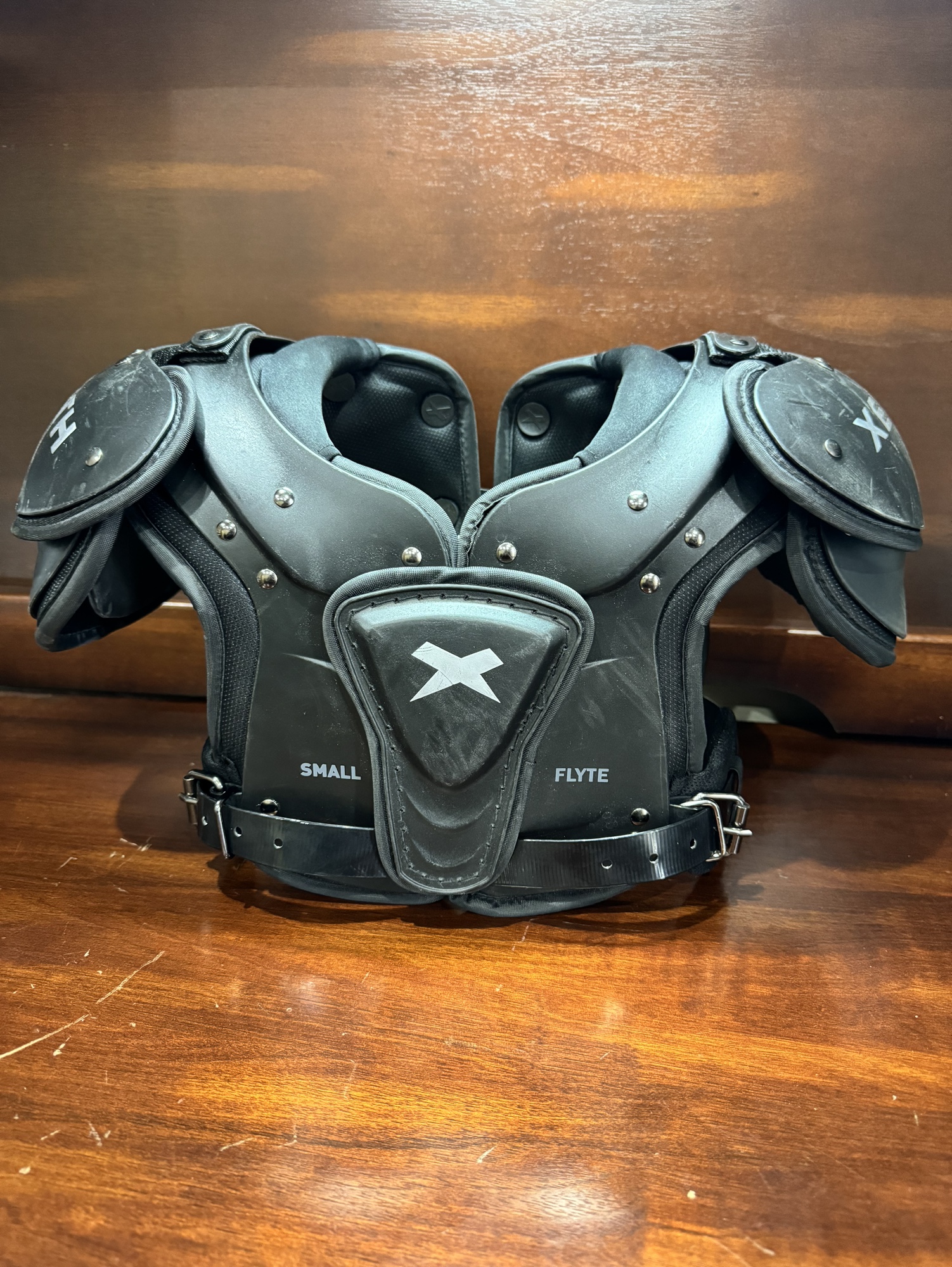 Xenith Flyte Youth Small Shoulder Pads SidelineSwap