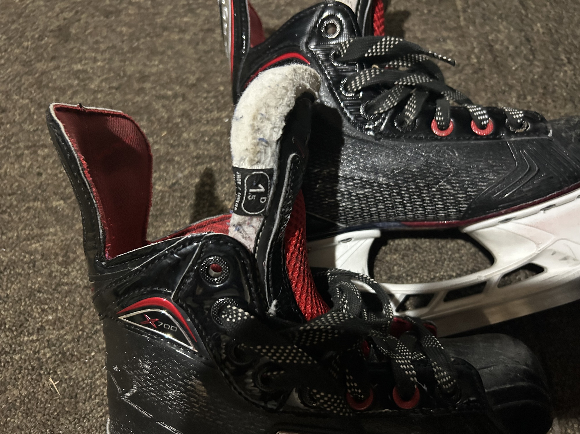 bauer vapor x700 junior skates